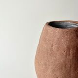 Vase ovale terracotta, Tram Gomsu