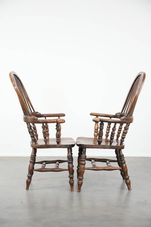 Set of two antique English highback Windsor chairs from the 18th century