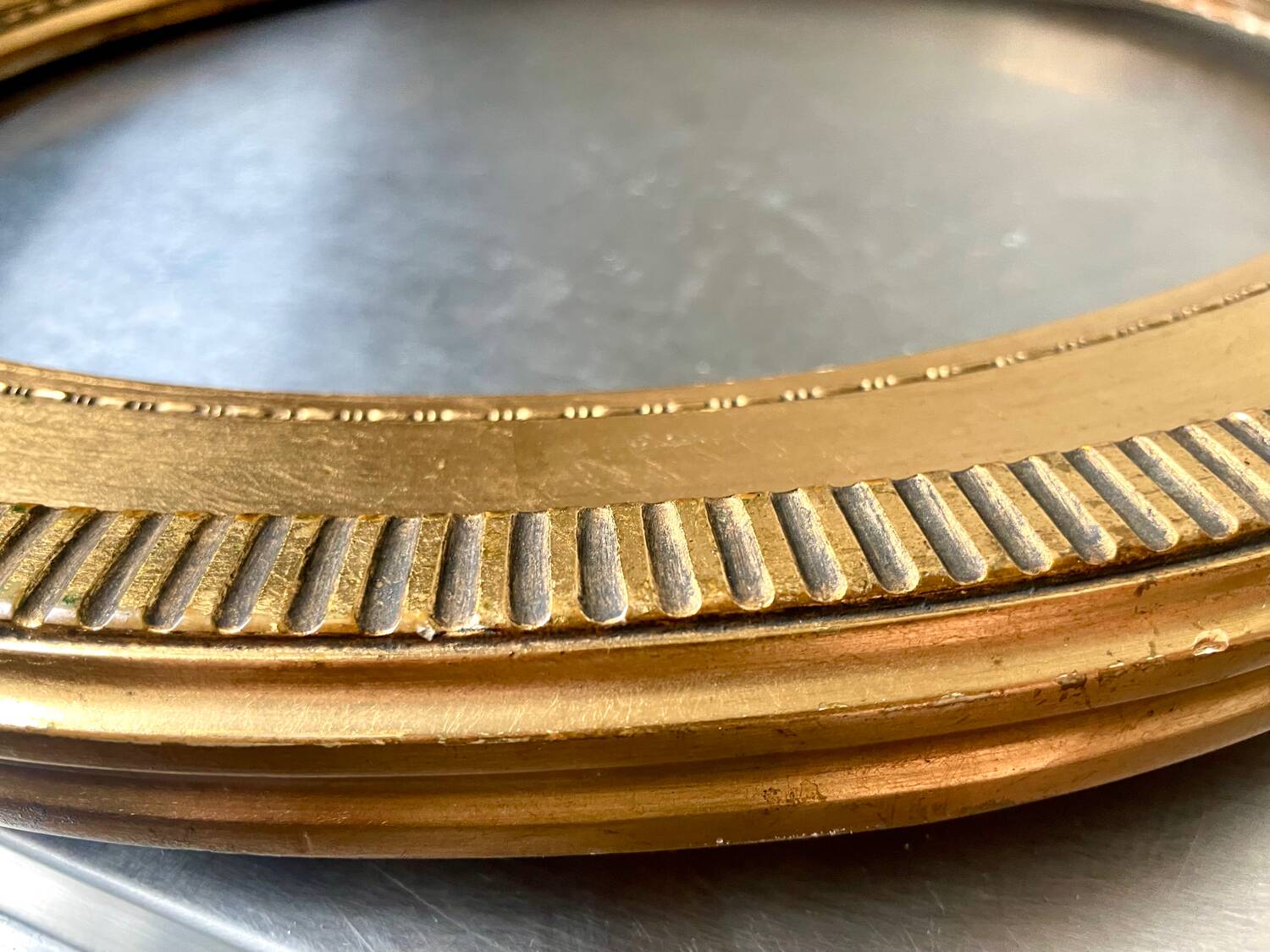 Large antique oval frame gilded wood 46  cm x 40 cm