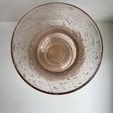 Vase en verre bullé de biot rose années 60-70