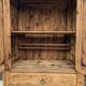 Armoire homme debout