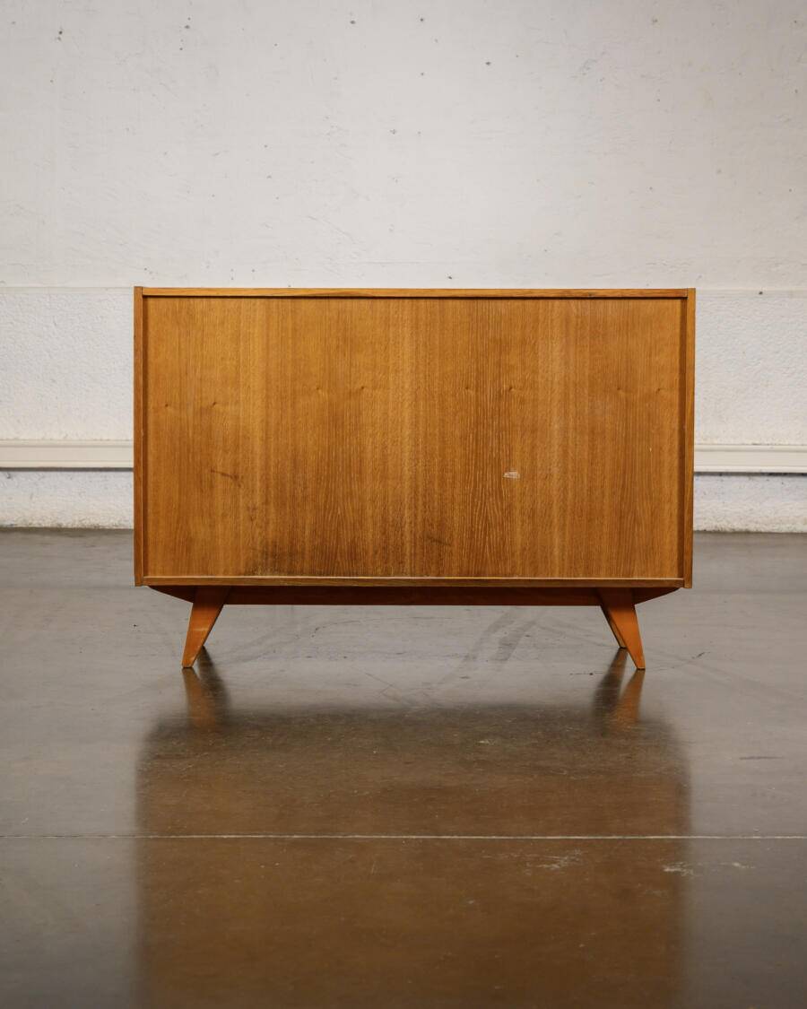 Jiroutek sliding doors buffet