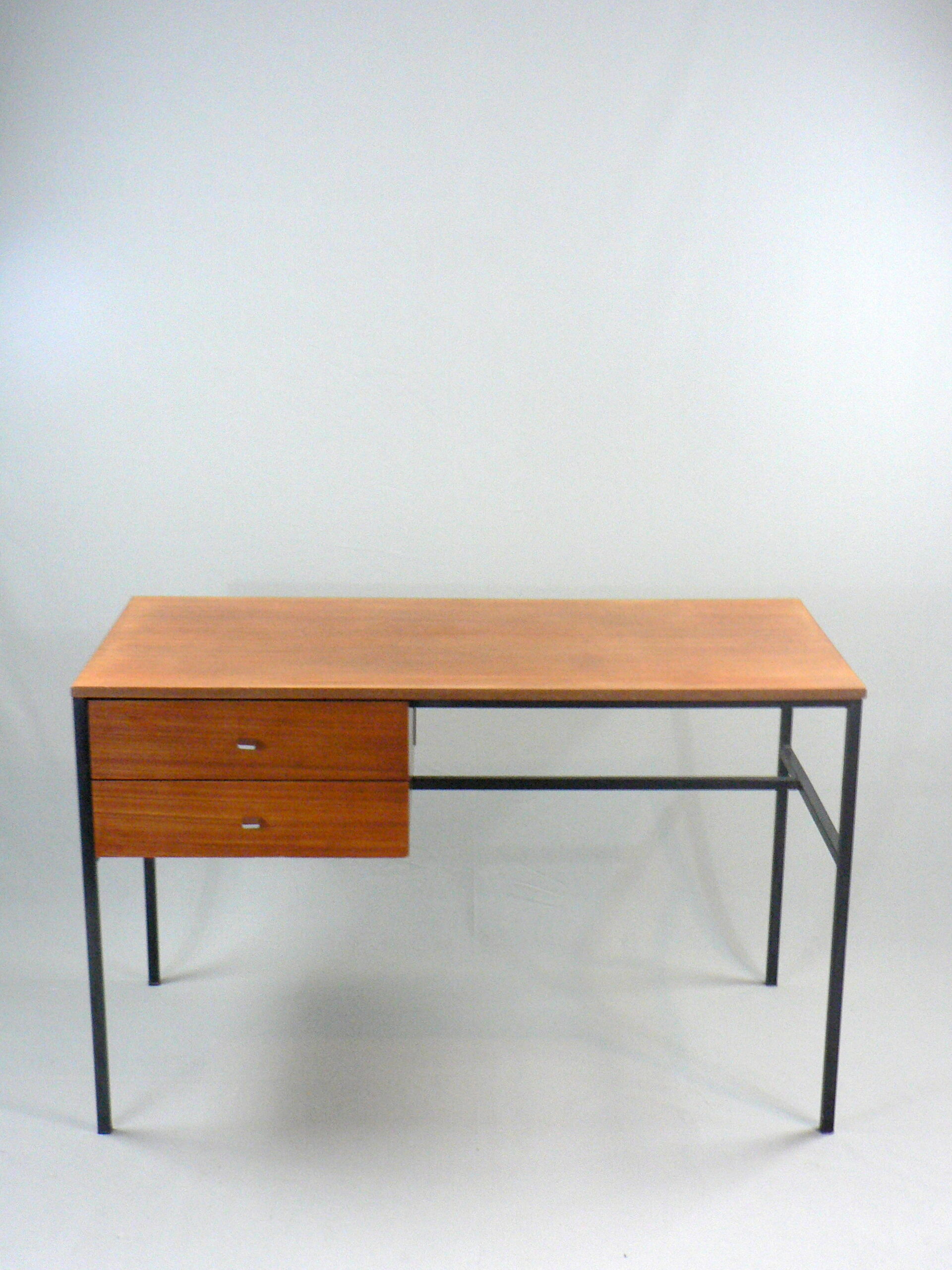 "Student" office of Pierre Guariche