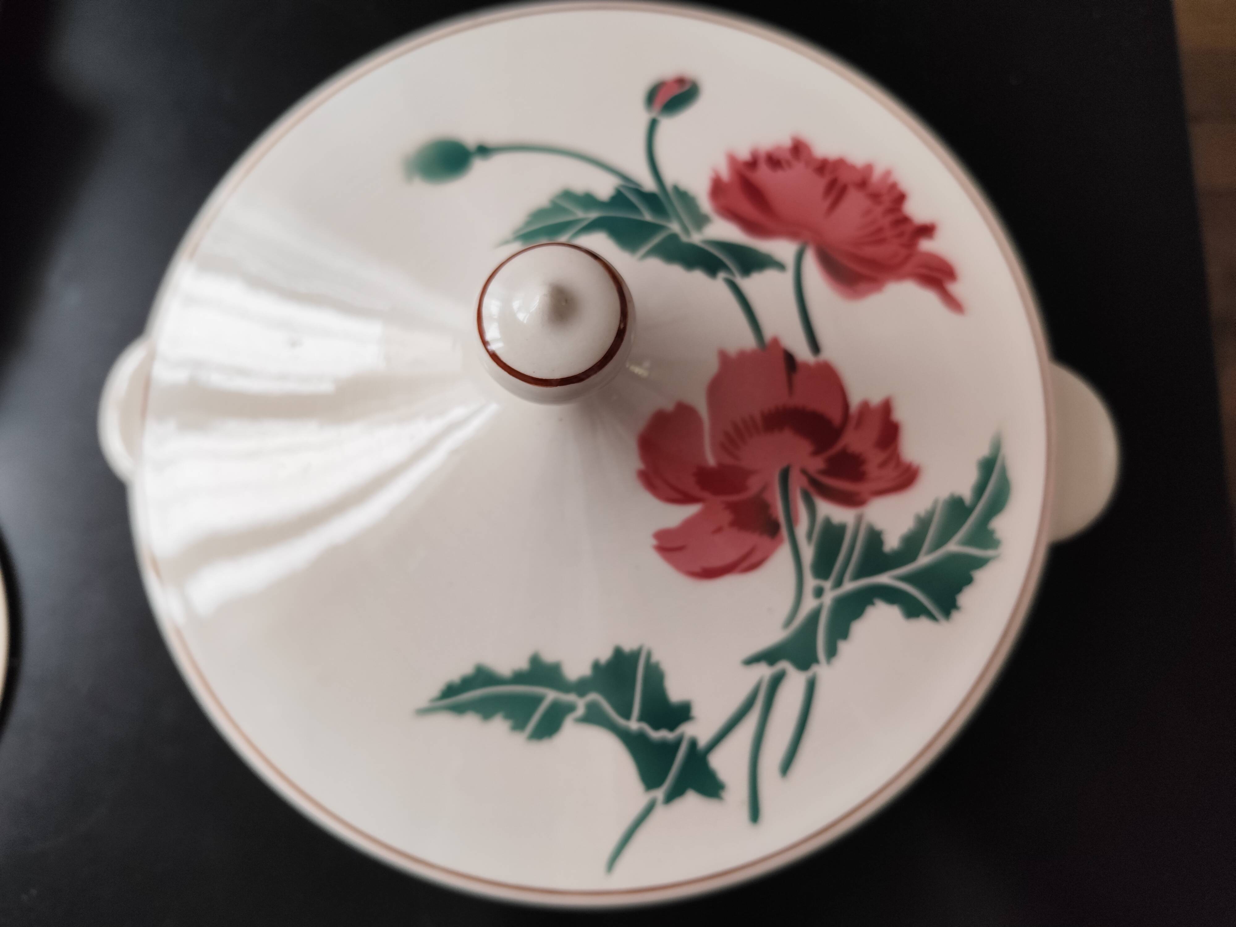 Luxeuil soup tureen