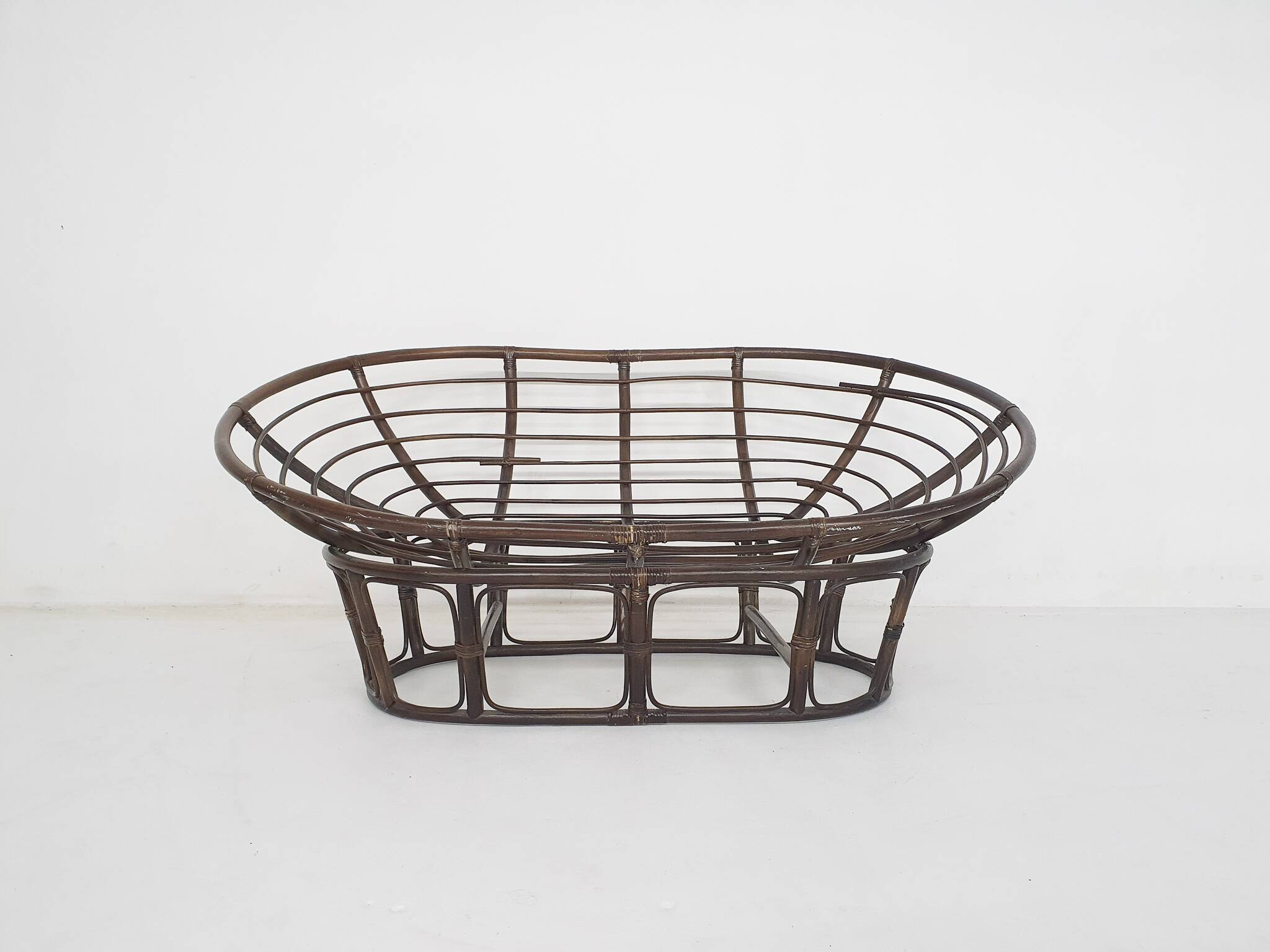 Manou two seater sofa with linnen cushion, The Netherlands 1970's