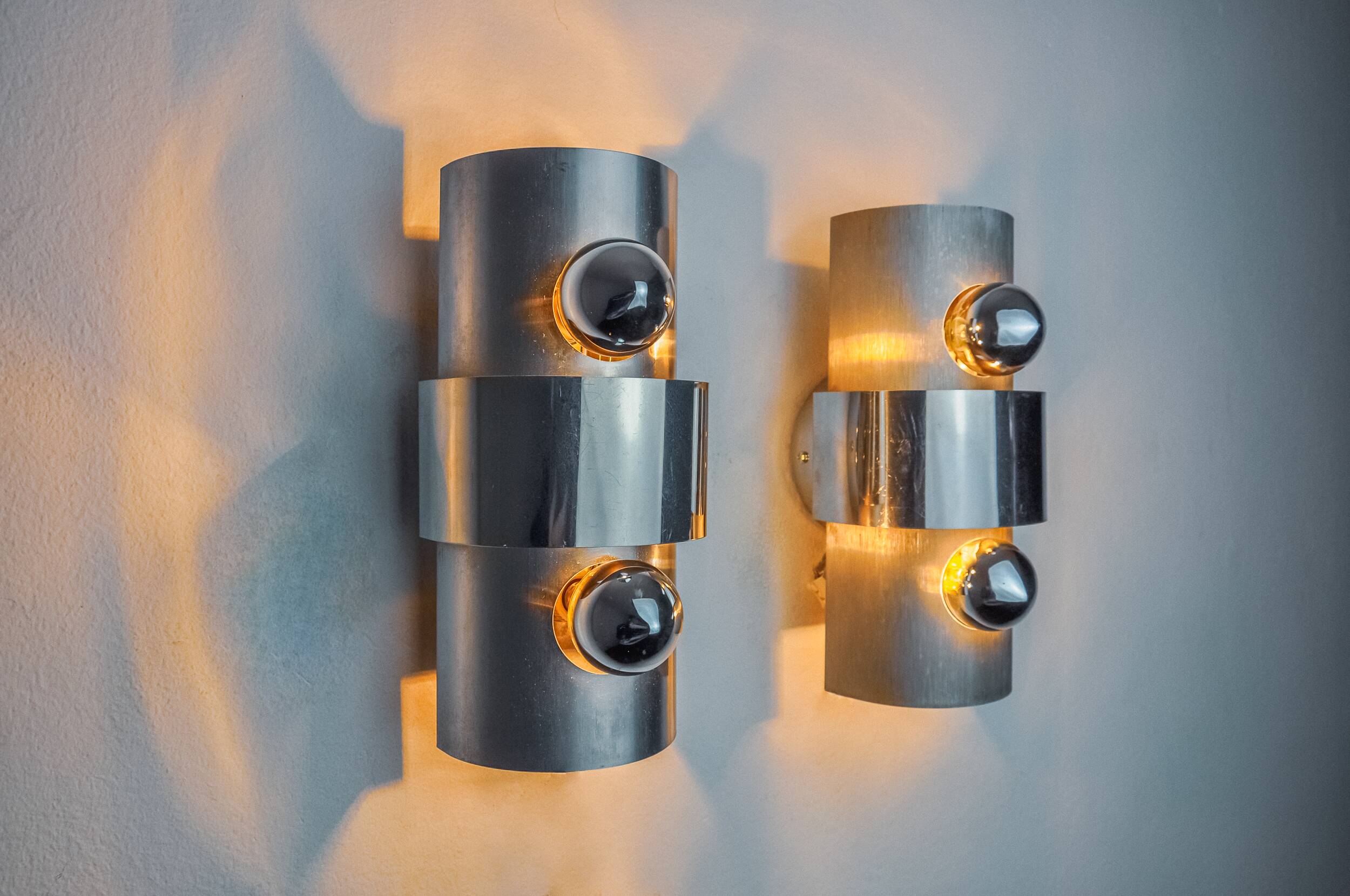 Pair of space age 2-light wall lights, chromed metal, Italy, 1970