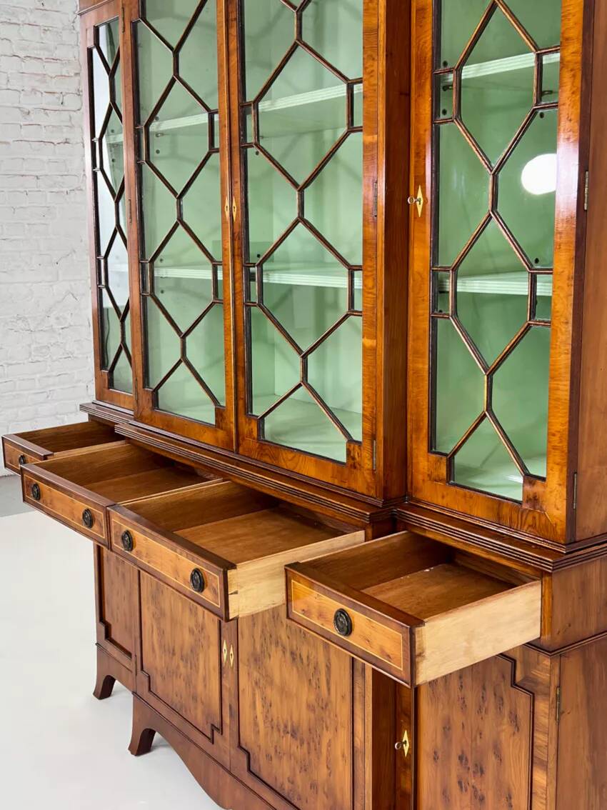 Bibliothèque vitrine ancienne en bois et verre