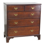 Commode anglaise ancienne dotée de 5 tiroirs et d'une patine