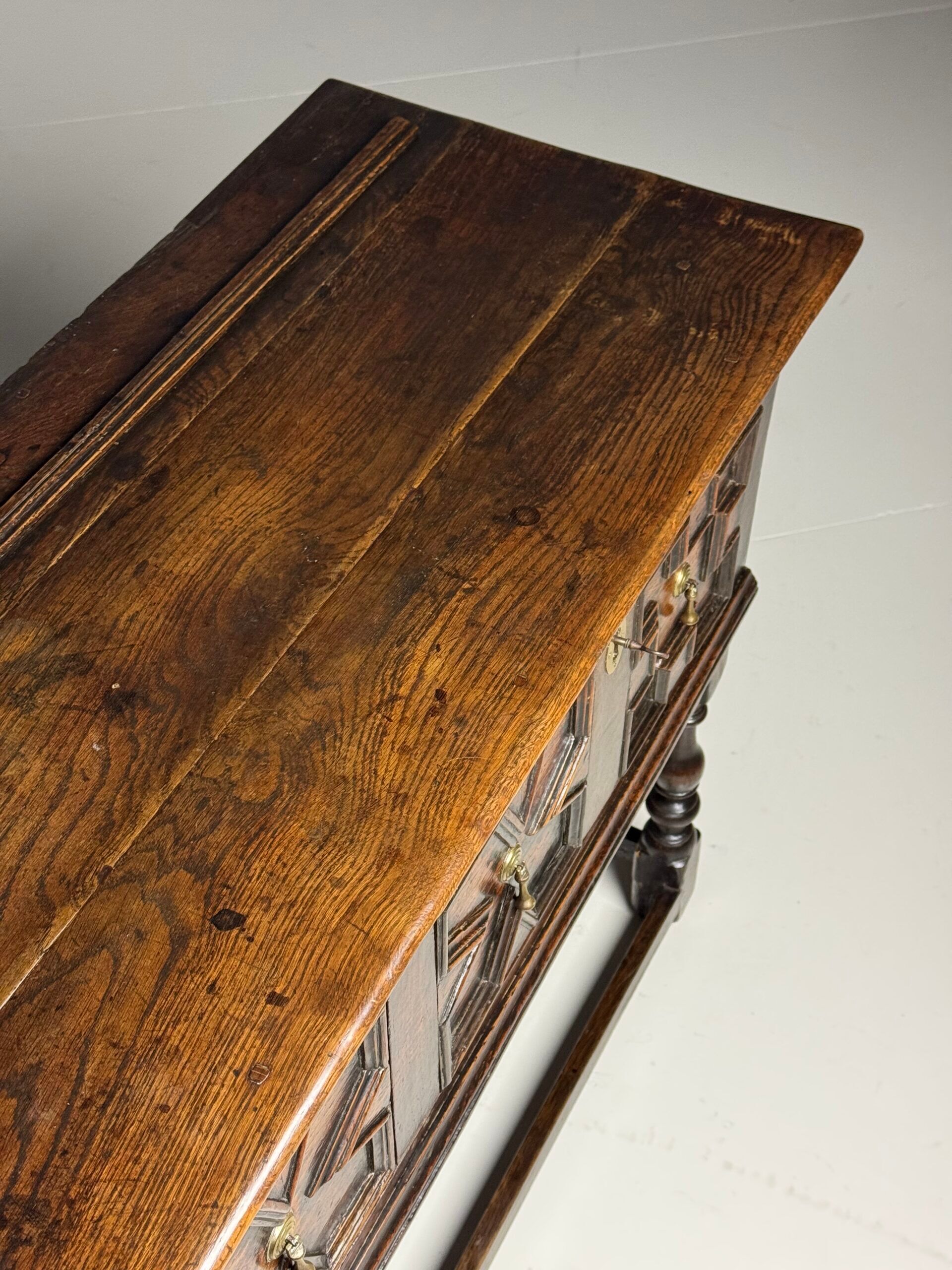 English dresser 17th century