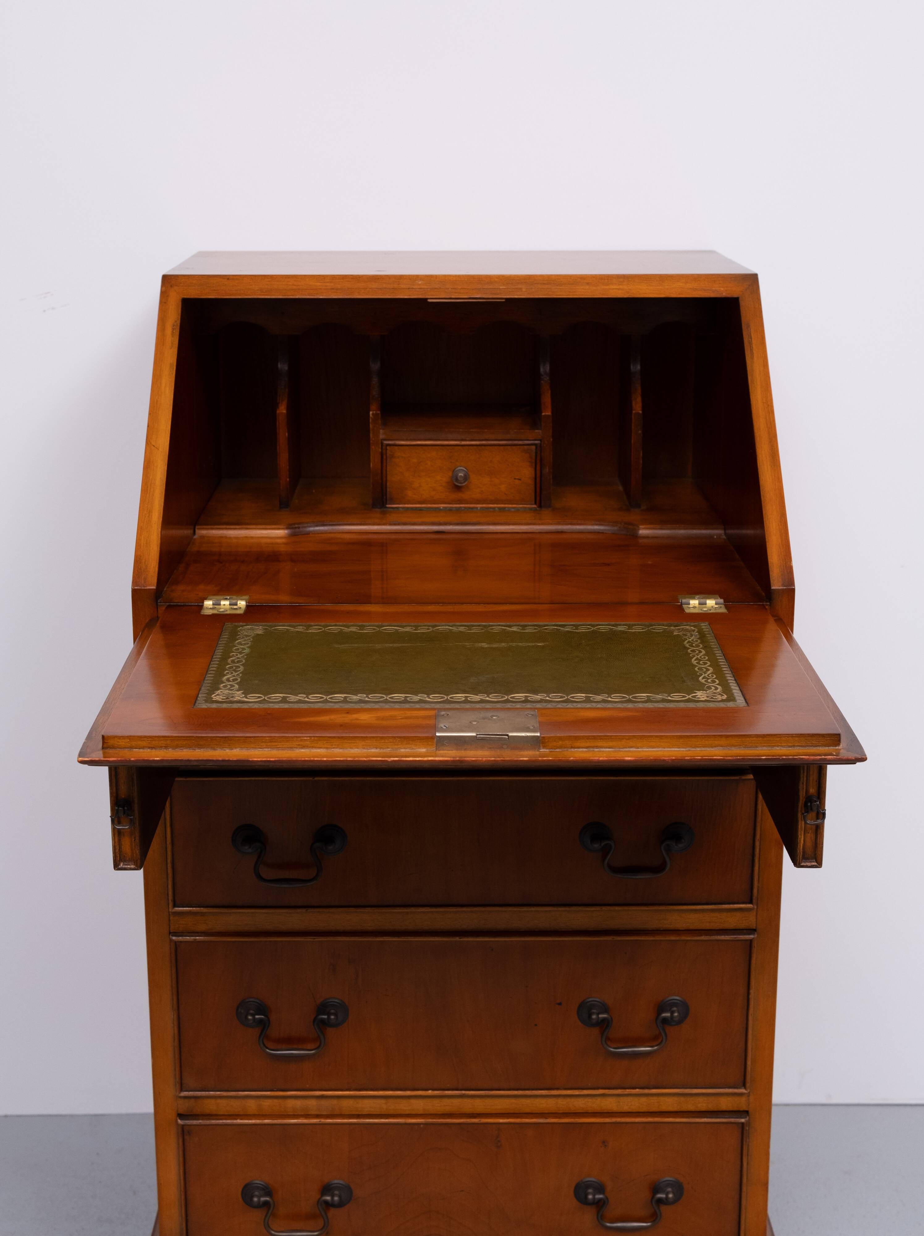 Small Mahogany secretary .Georgian style .England