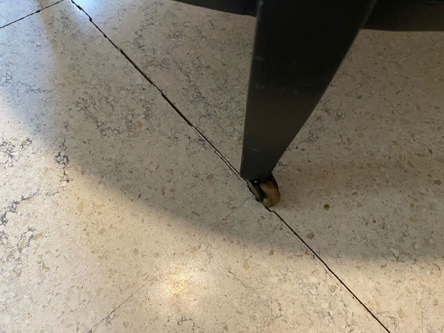 Round wooden coffee table, antique, double top, 4 legs.