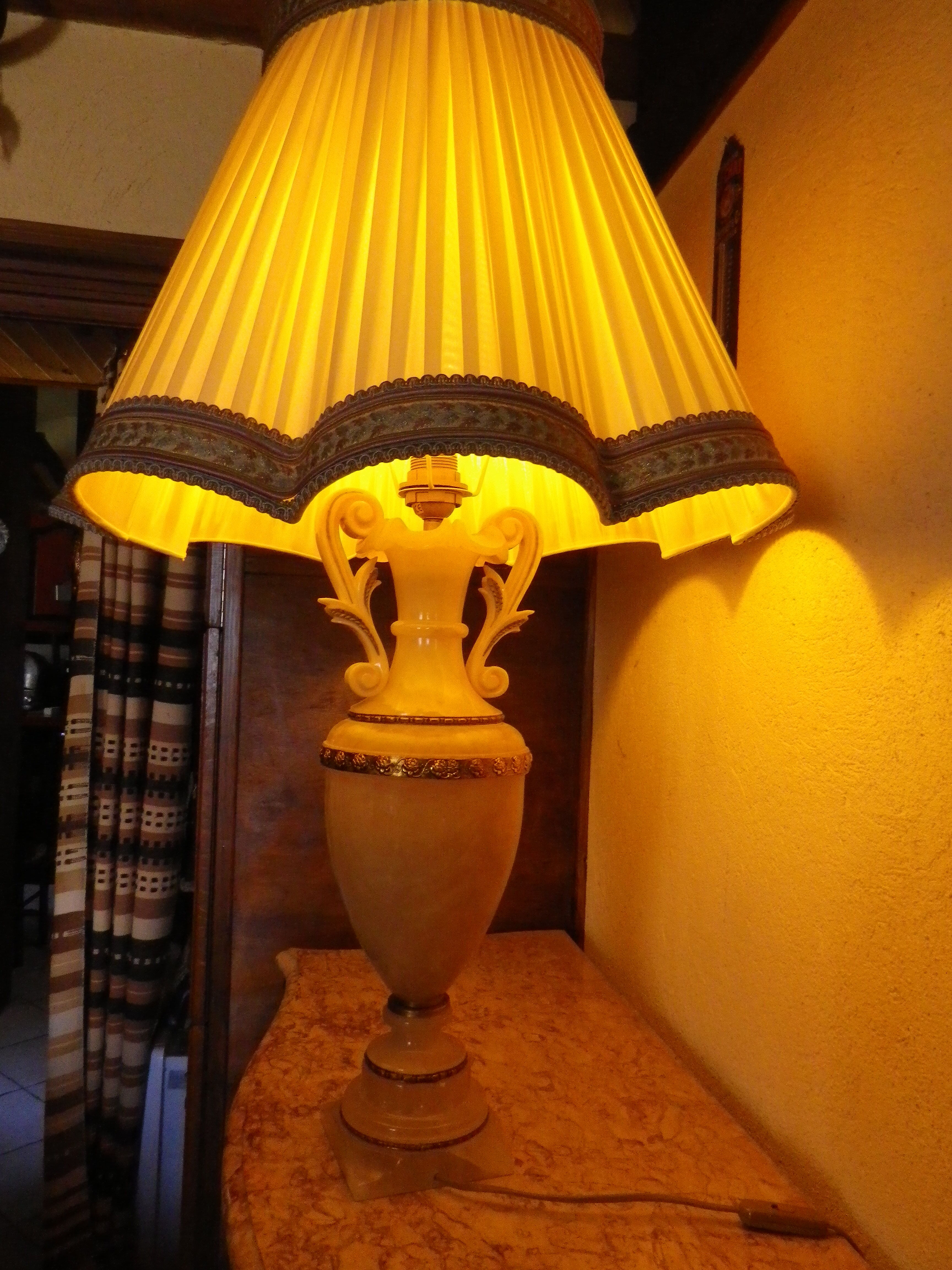 Large model alabaster lamp