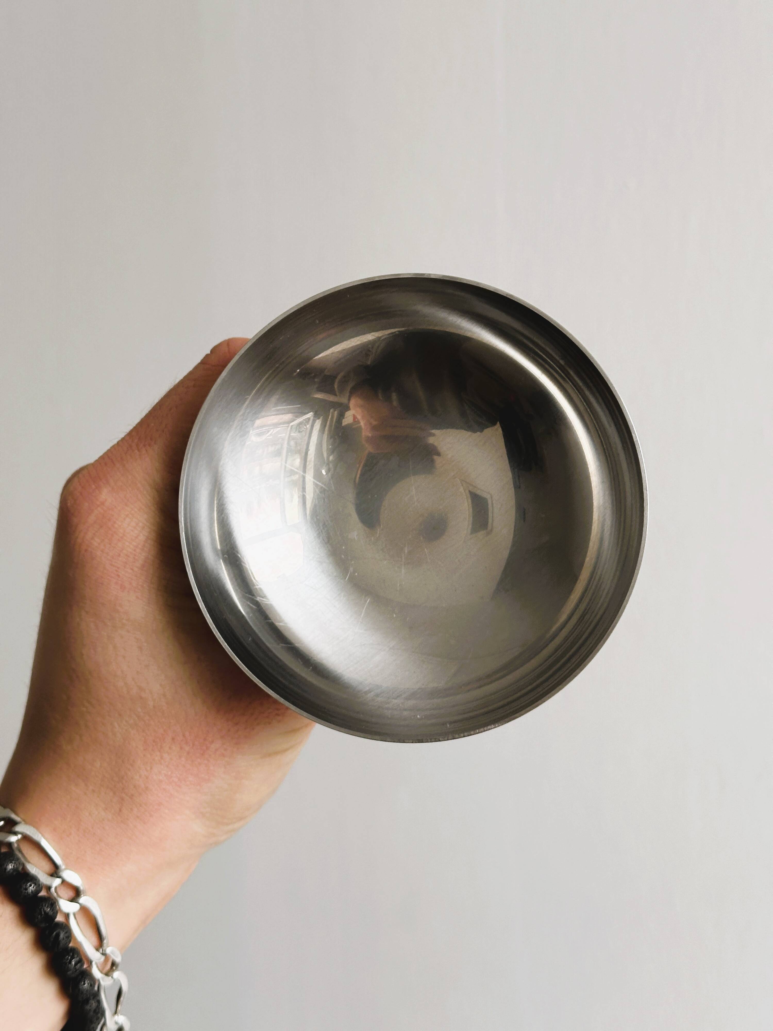 8 large stainless steel footed bowls Letang Remy