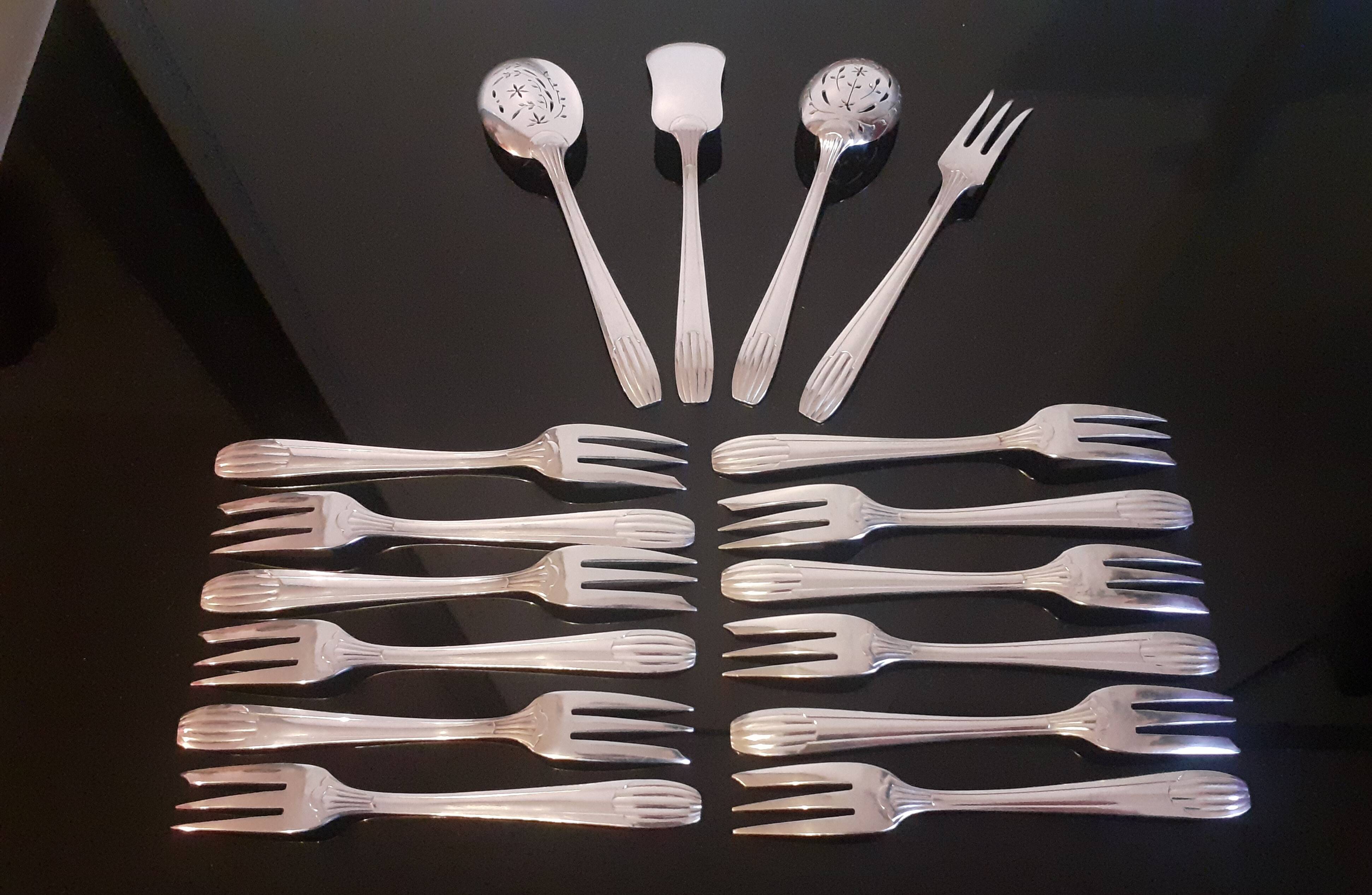 16-Piece Silver Plated Dessert Cutlery Set
