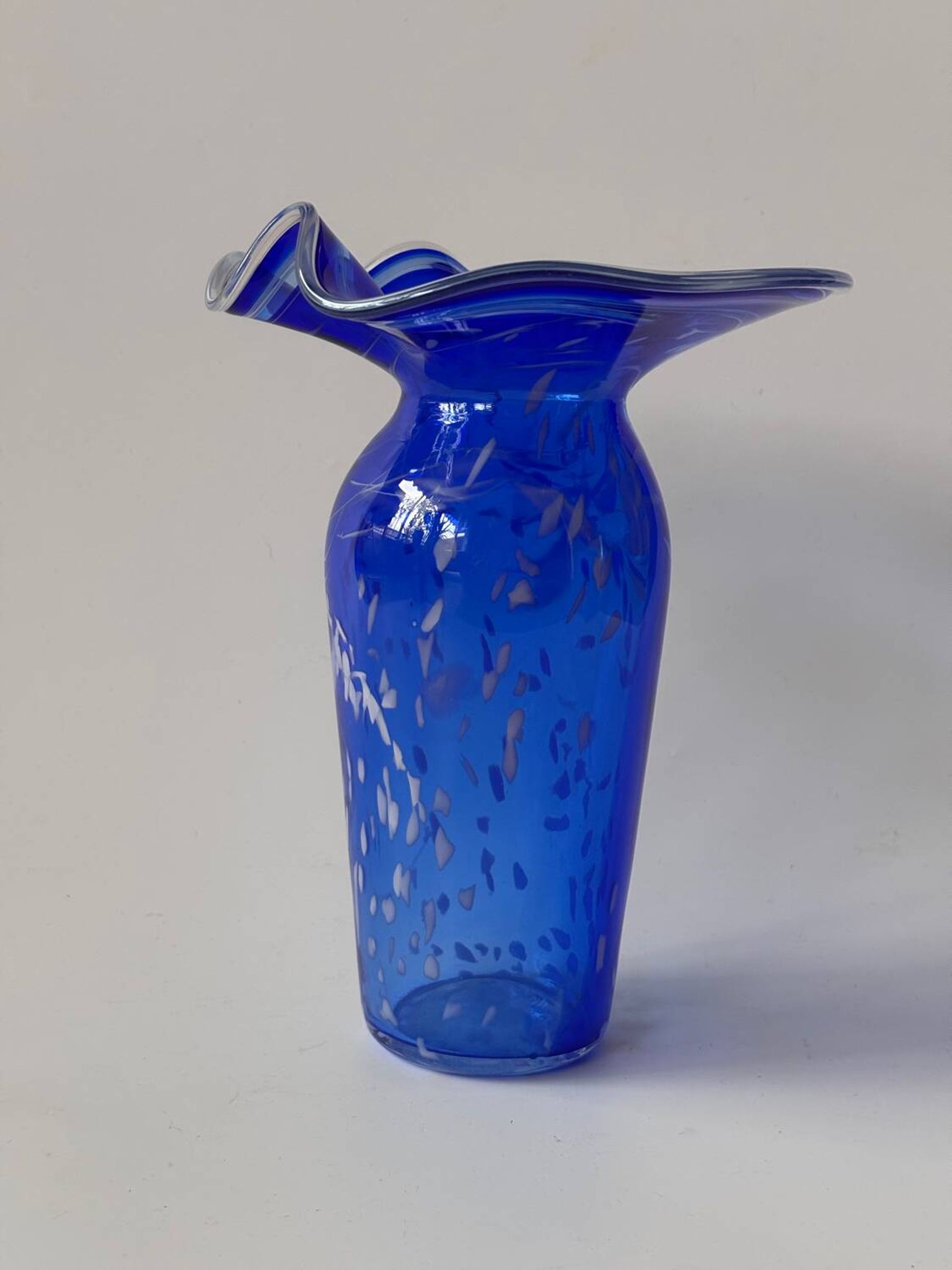 Vase en verre soufflé signé Martine Durand-Gasselin