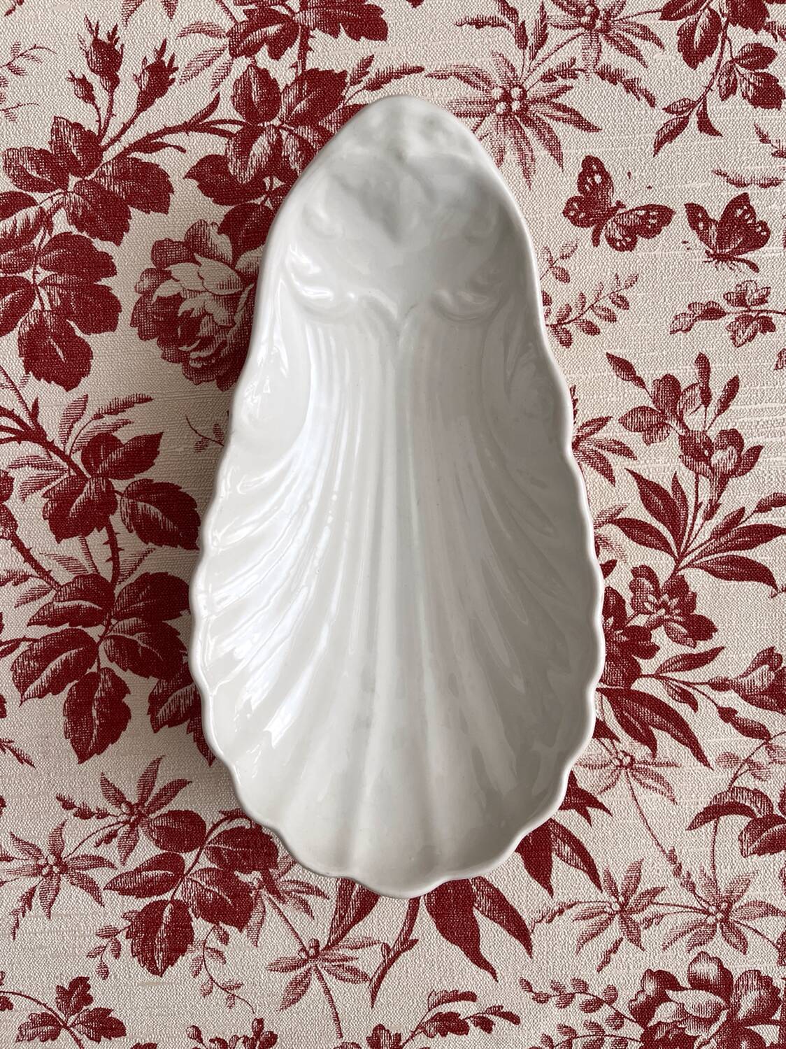 Ravier ramequin coquillage en porcelaine ancienne