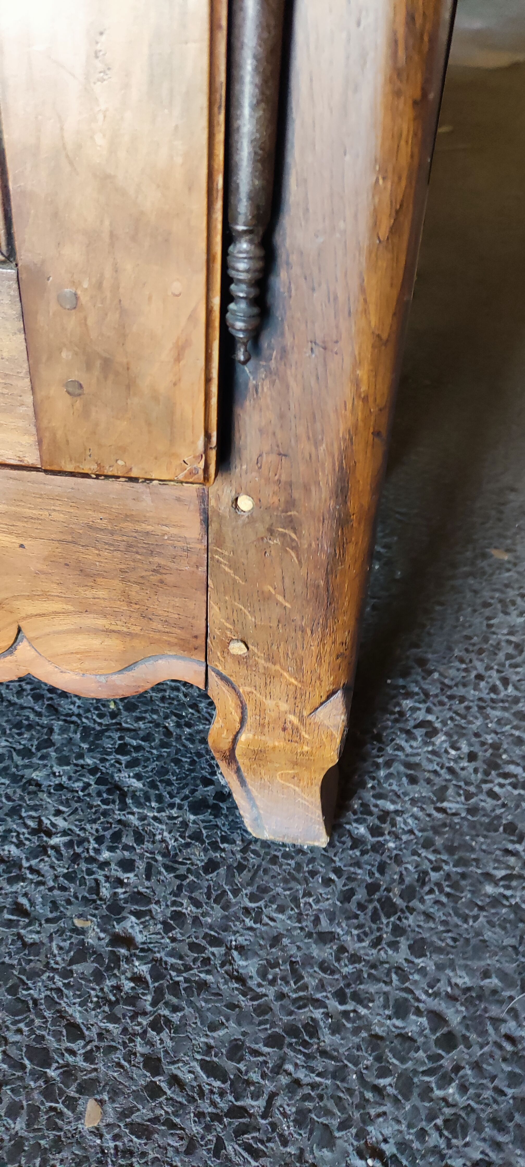 Wardrobe two doors louis xv period without key