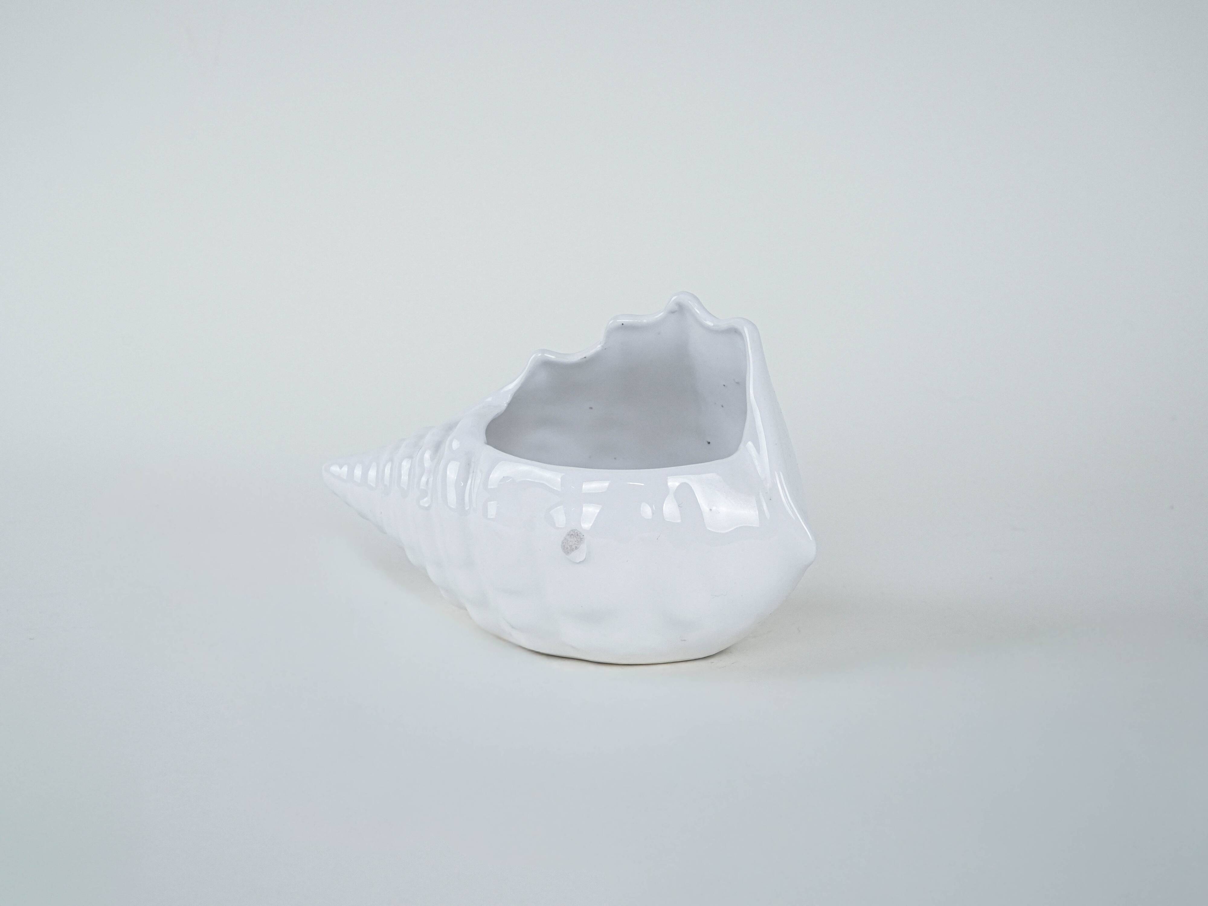 Ceramic seashell, Italian design, 1970s, manufactured in Italy