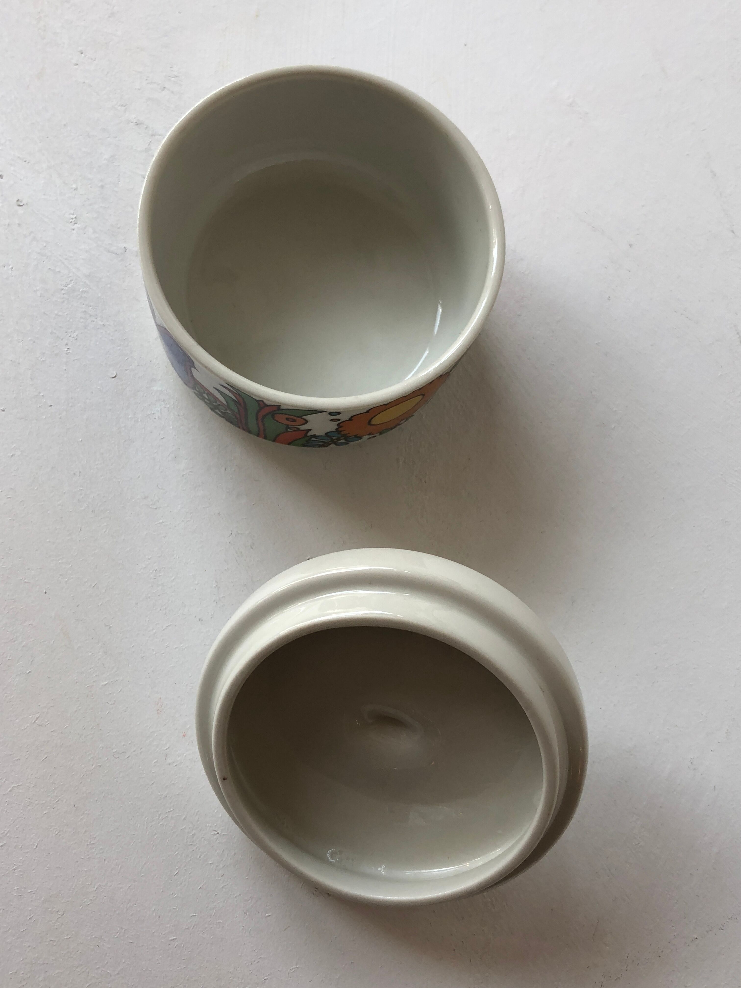 Pot with lid in porcelain "Acapulco".