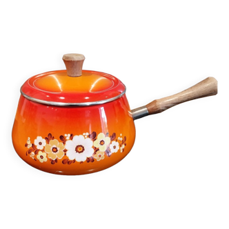 Vintage fondue pot