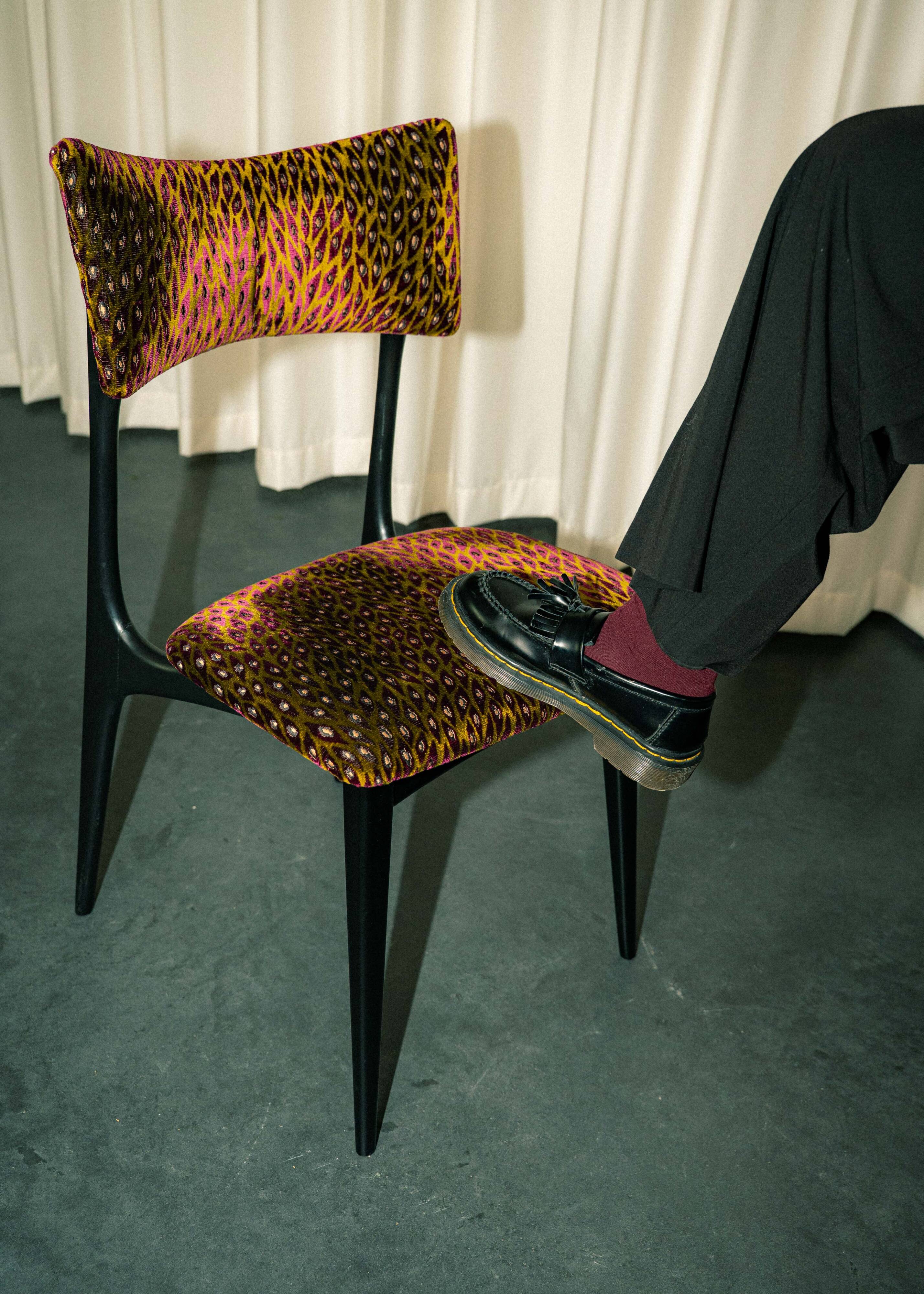 Set of 4 modernist chairs