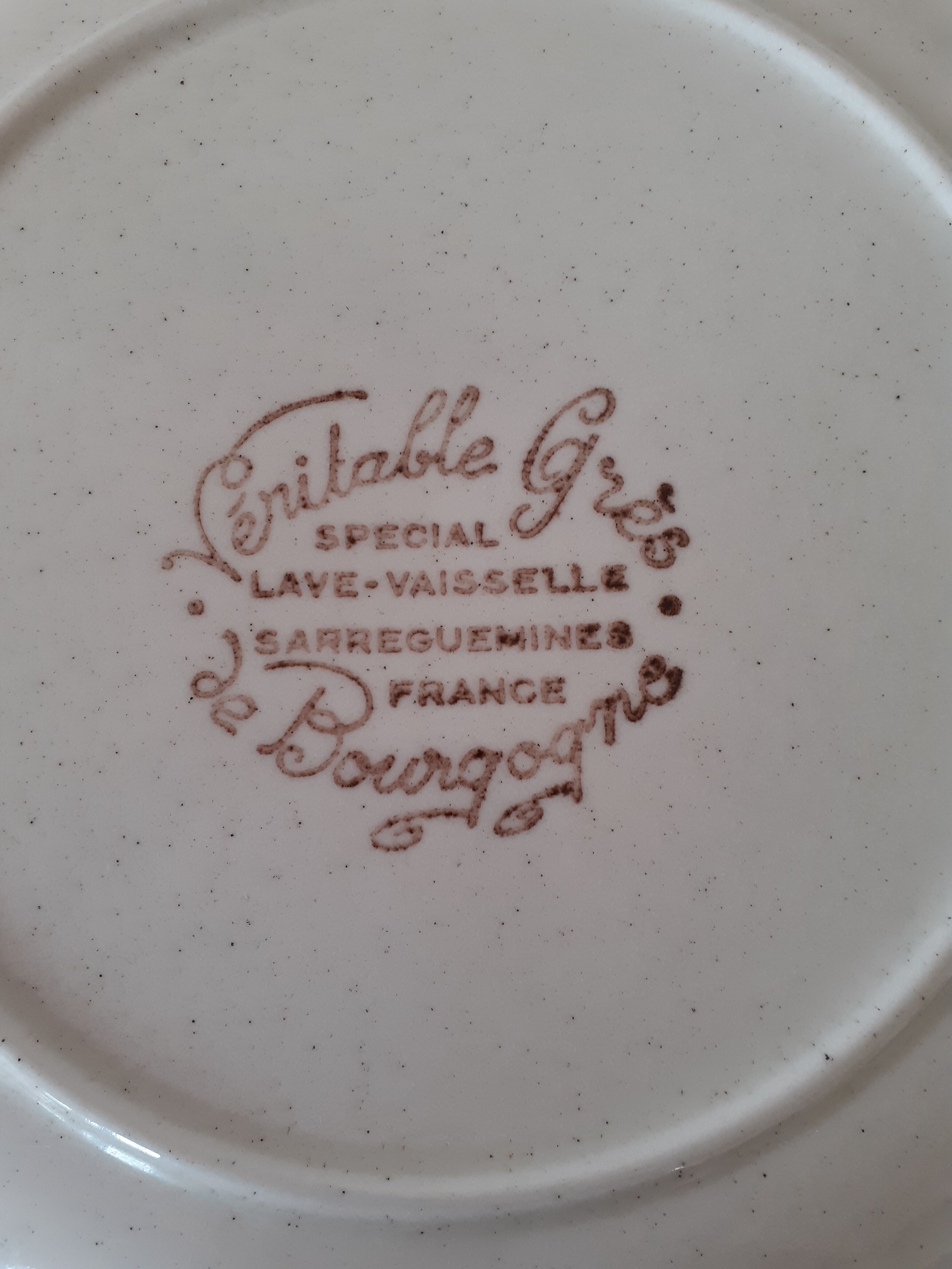 6 assiettes en grès Sarreguemines motif "chardons"