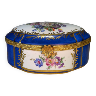 Boite à bijoux en porcelaine de Limoges