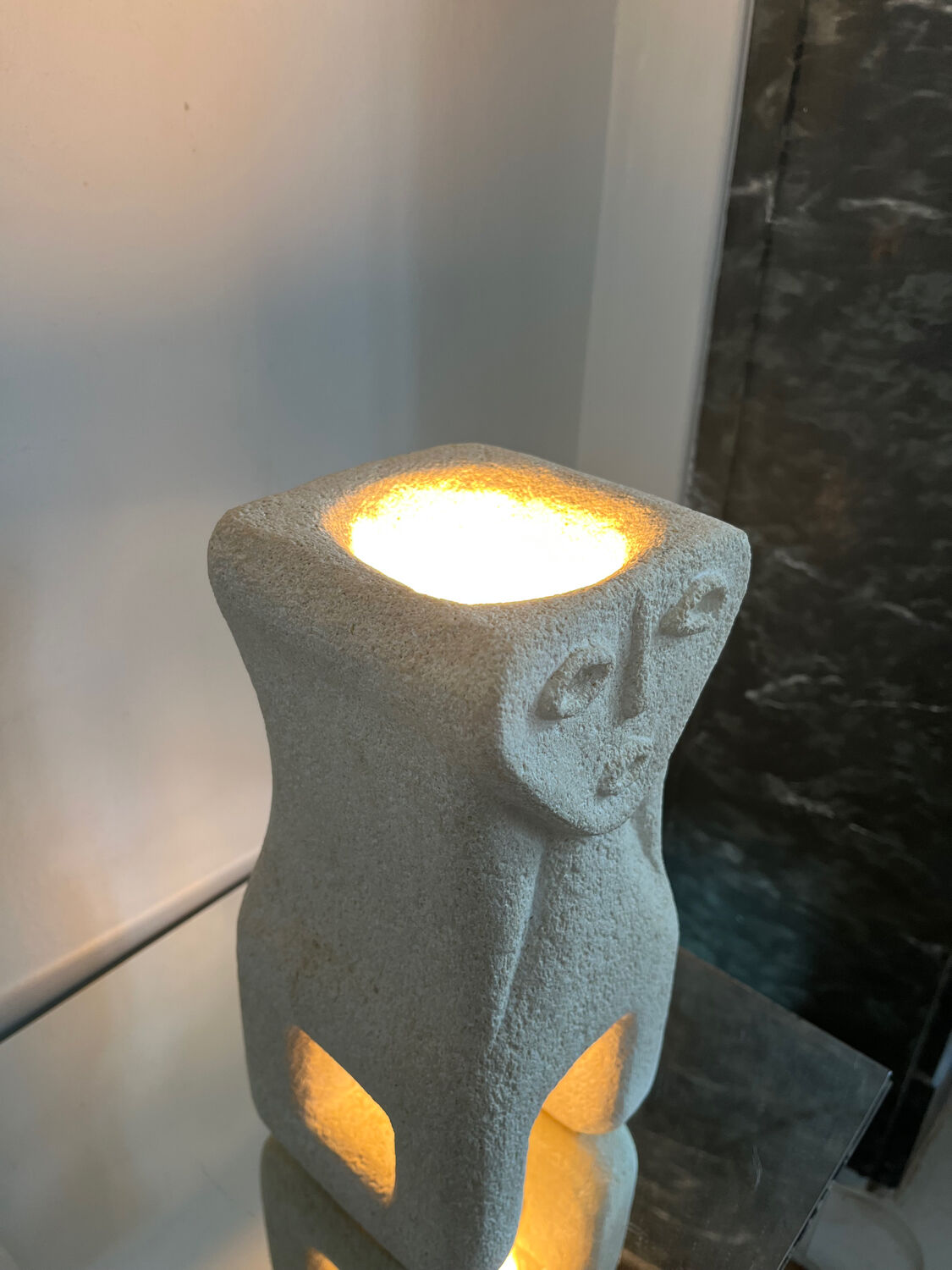 Stone lamp by sculptor Albert Tormos