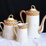 Art Deco coffee service in Limoges porcelain, 23 pieces.