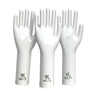 Gants d’affichage en porcelaine vintage