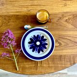 6 white vintage plates with blue flowers