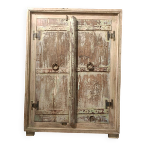 Commode en bois patiné