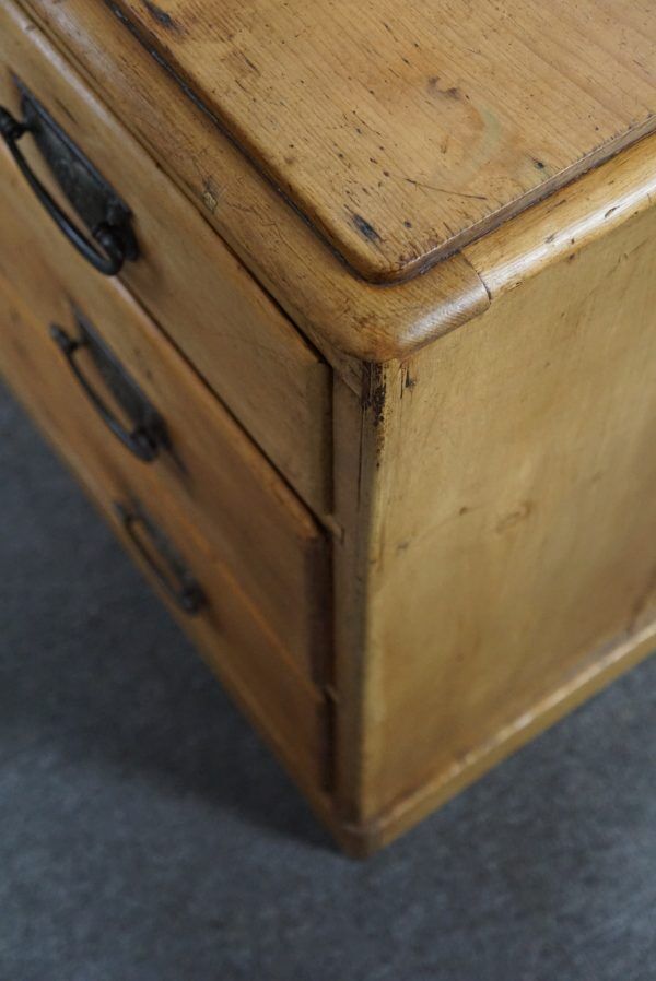 Commode anglaise ancienne en pin