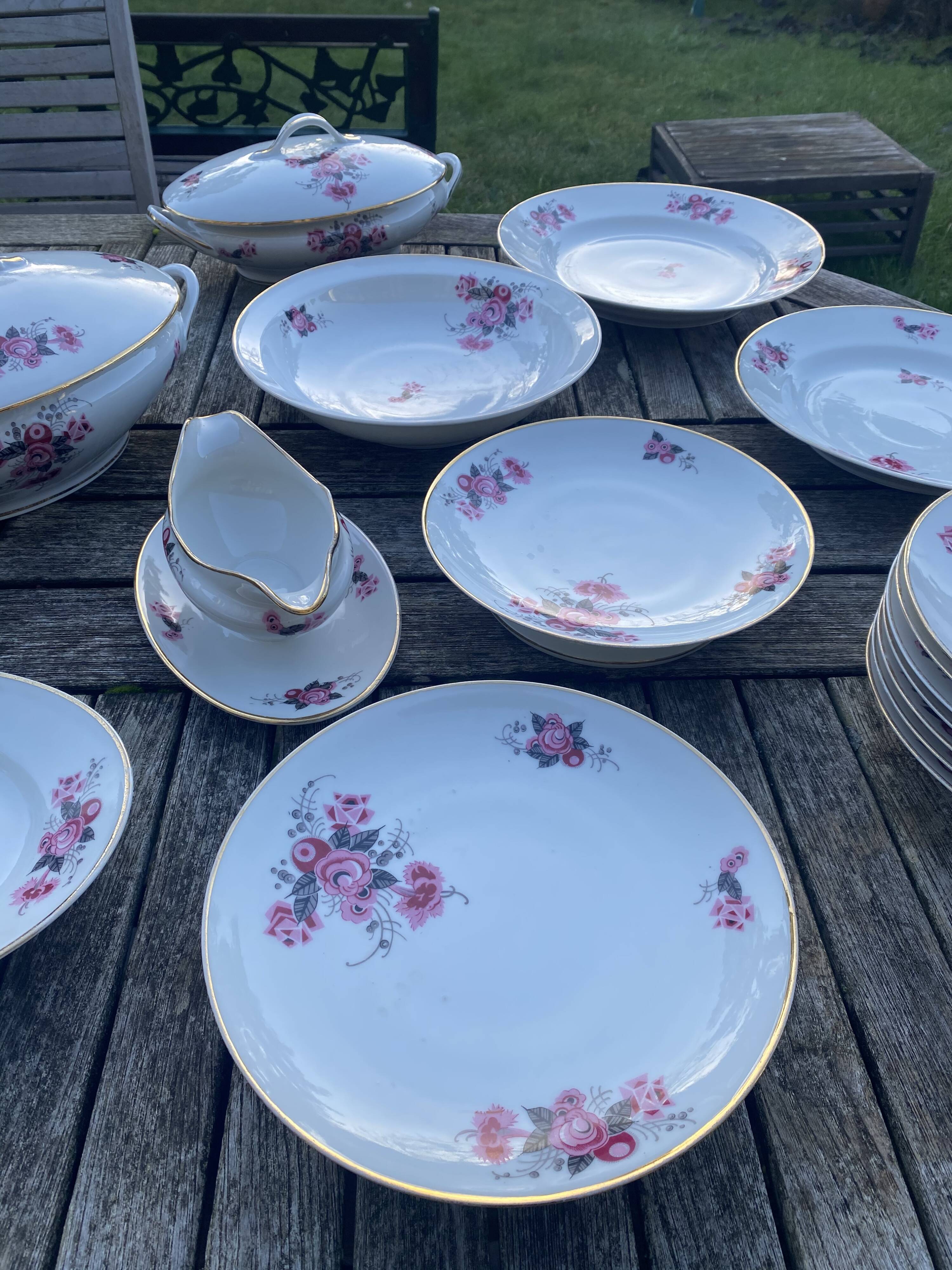 Cirot Gadouin porcelain dinner service