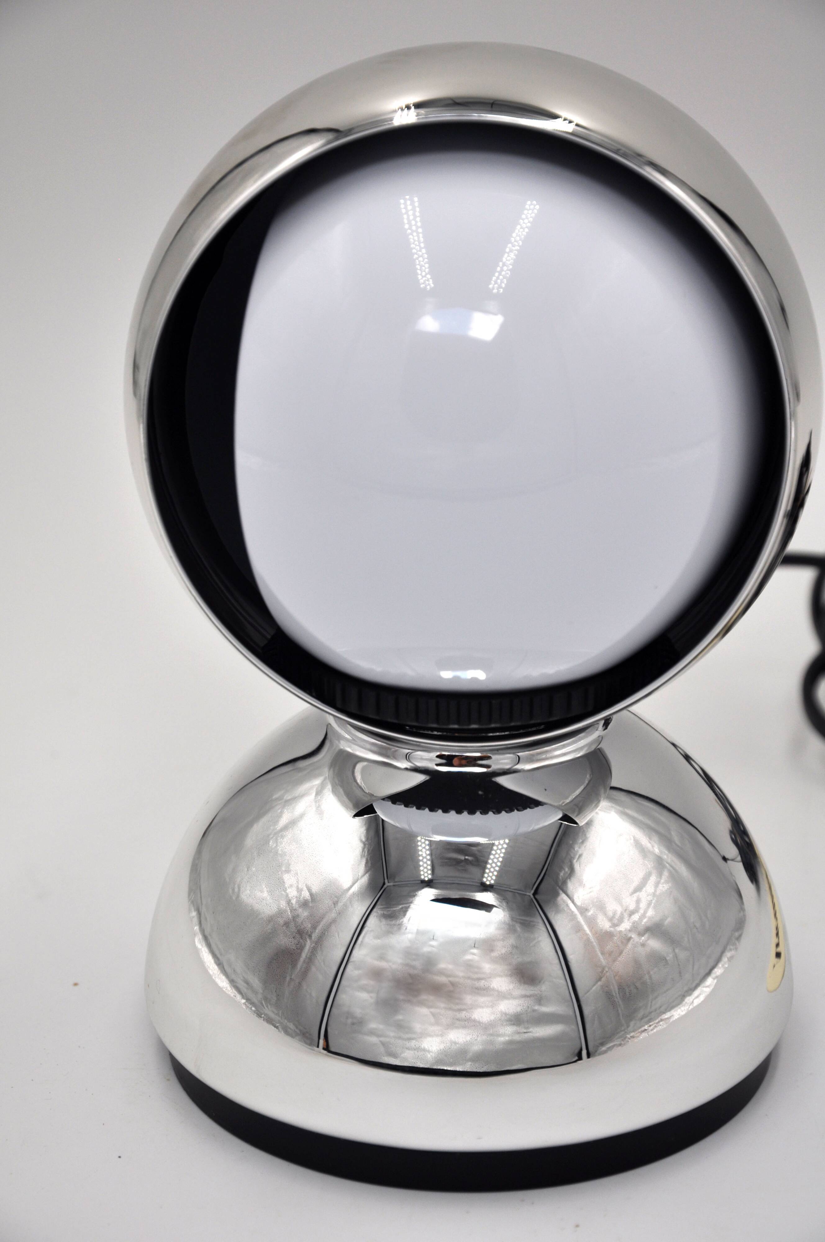 Artemide Eclisse lamp (Vico Magistretti) – Special chrome reissue