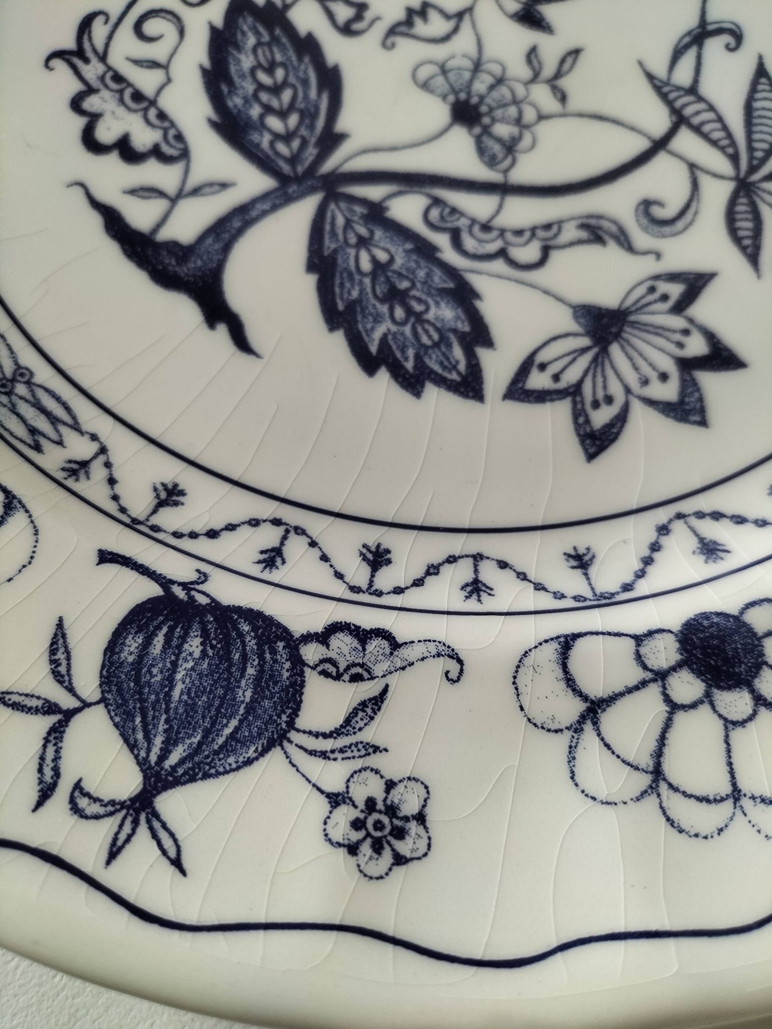 Trio of Castellania plates in Italian earthenware, vintage blue decoration