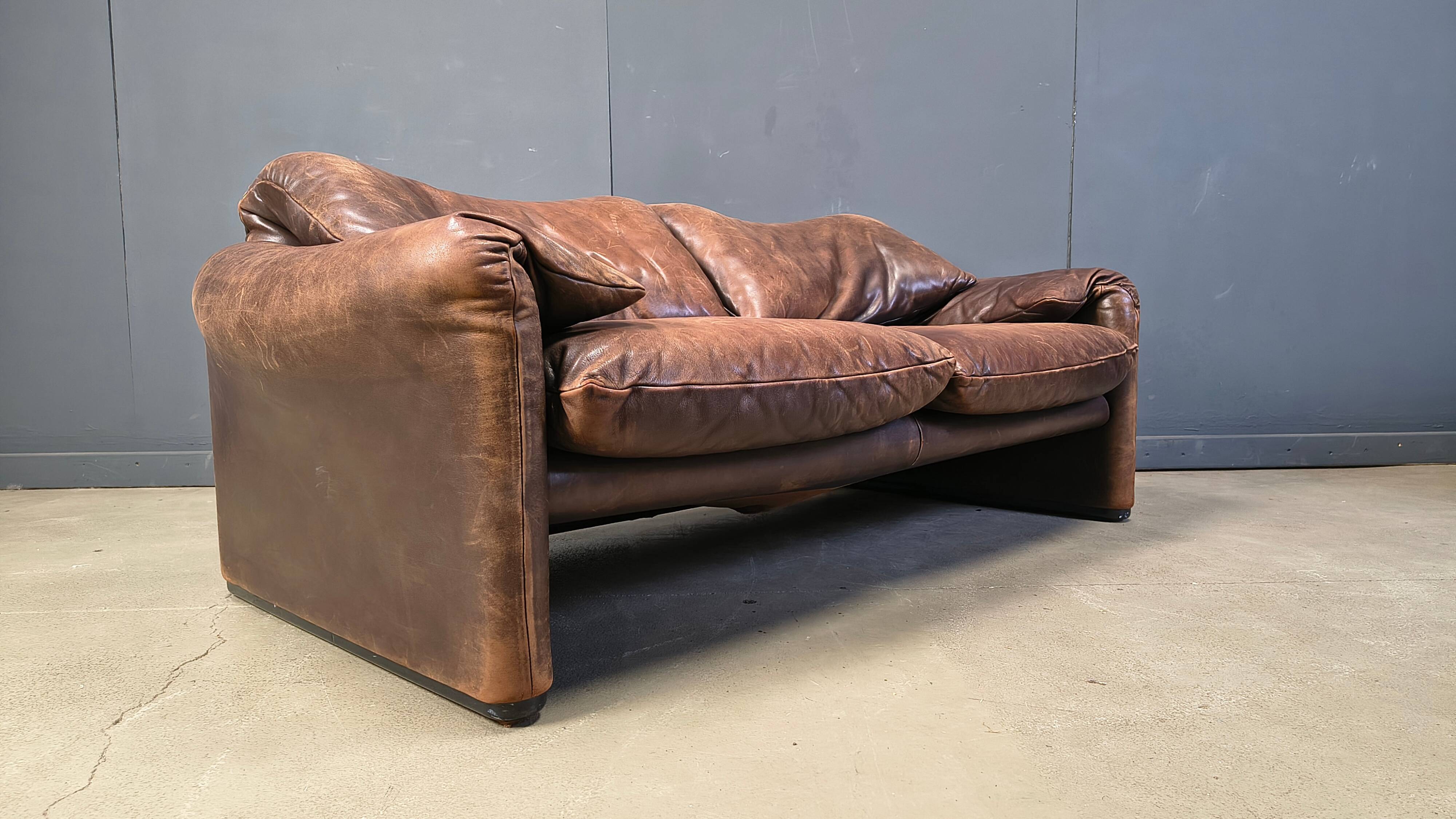 Leather Maralunga sofa by Vico Magistretti for Cassina, 1970s