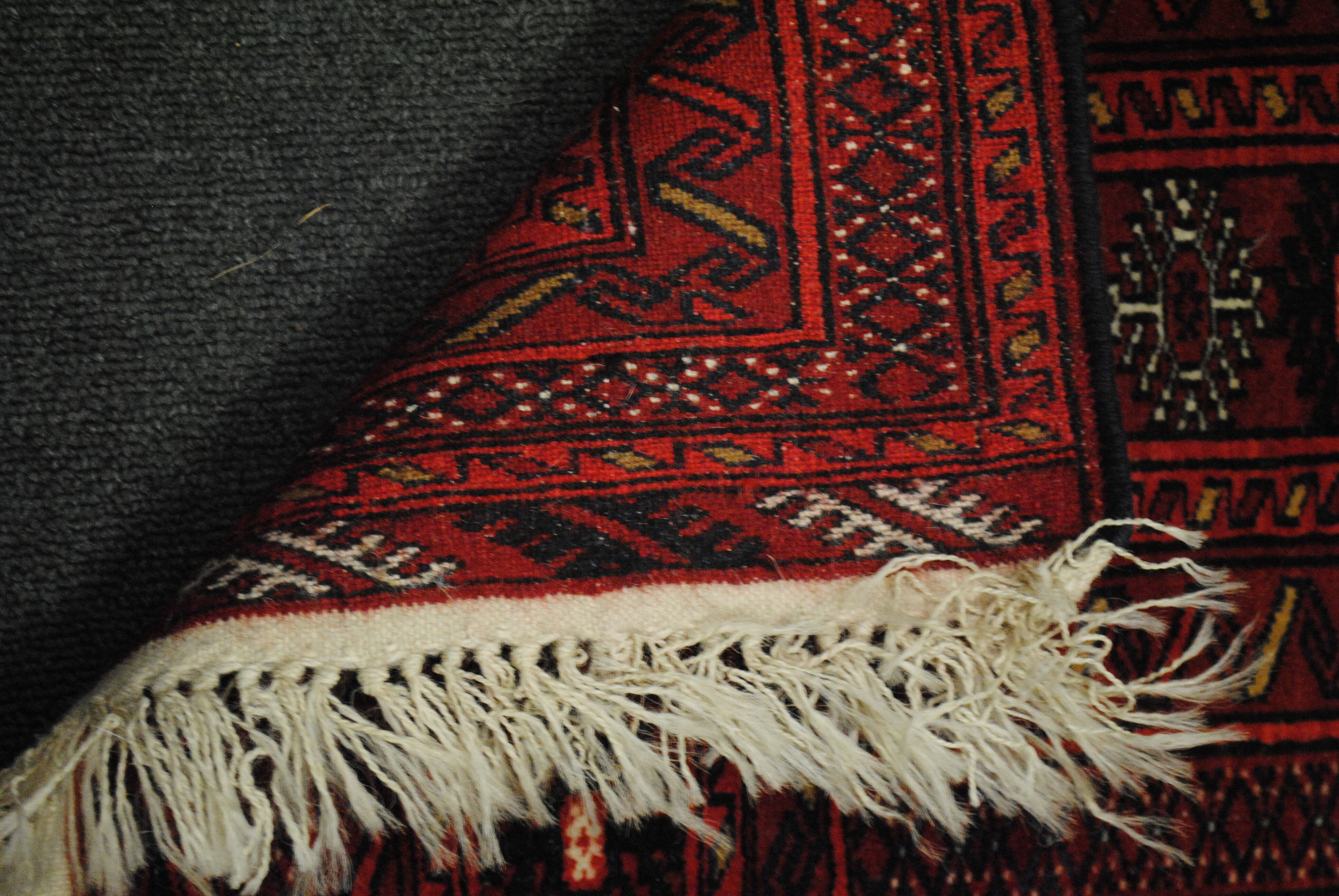 Authentic Persian rugs, knotted hand of extreme finesse by the tribe of the torkaman 162x110cm