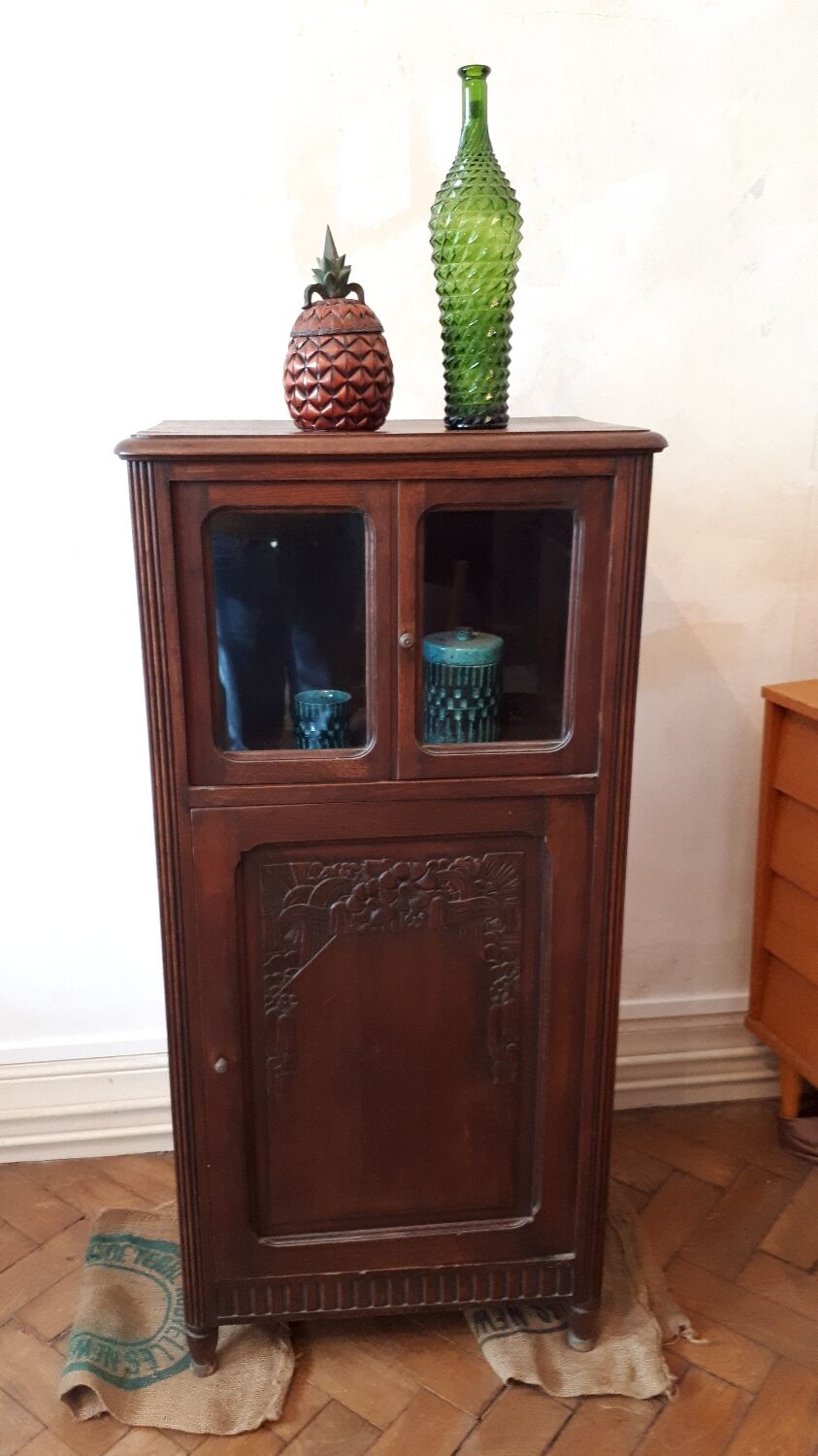 Showcase furniture from the 1930s