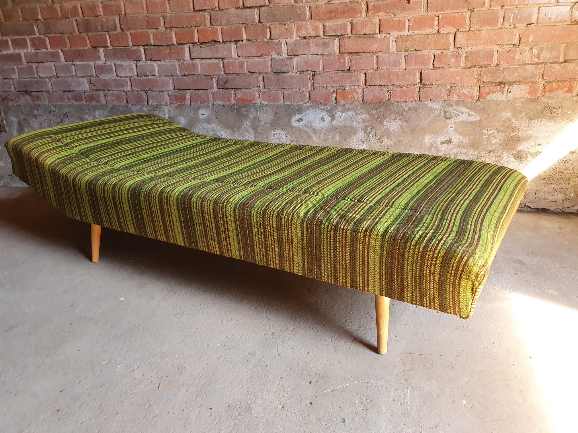 Meridian, Daybed of the 60s