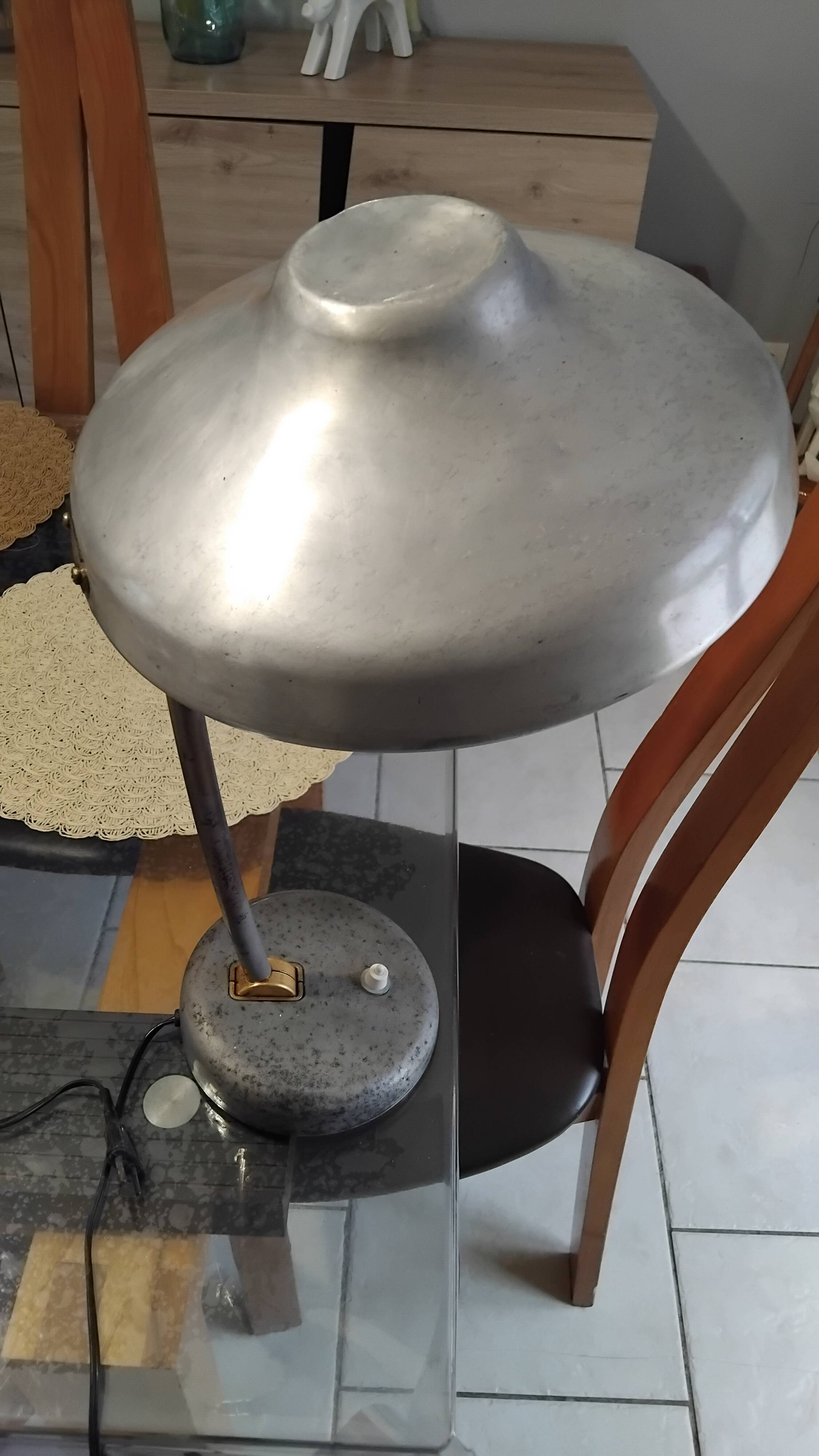 Vintage adjustable workshop lamp in aluminium from the 1930s.