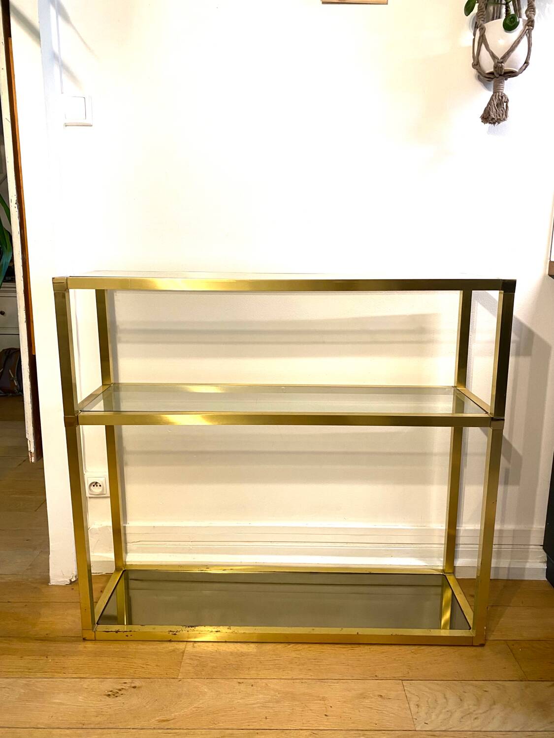 3-tier shelf in glass, mirror and brass