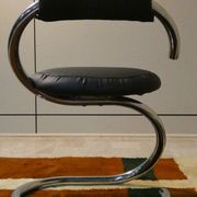 Cobra chairs in steel and black leather by Giotto Stoppino, 1970s, set of 5.
