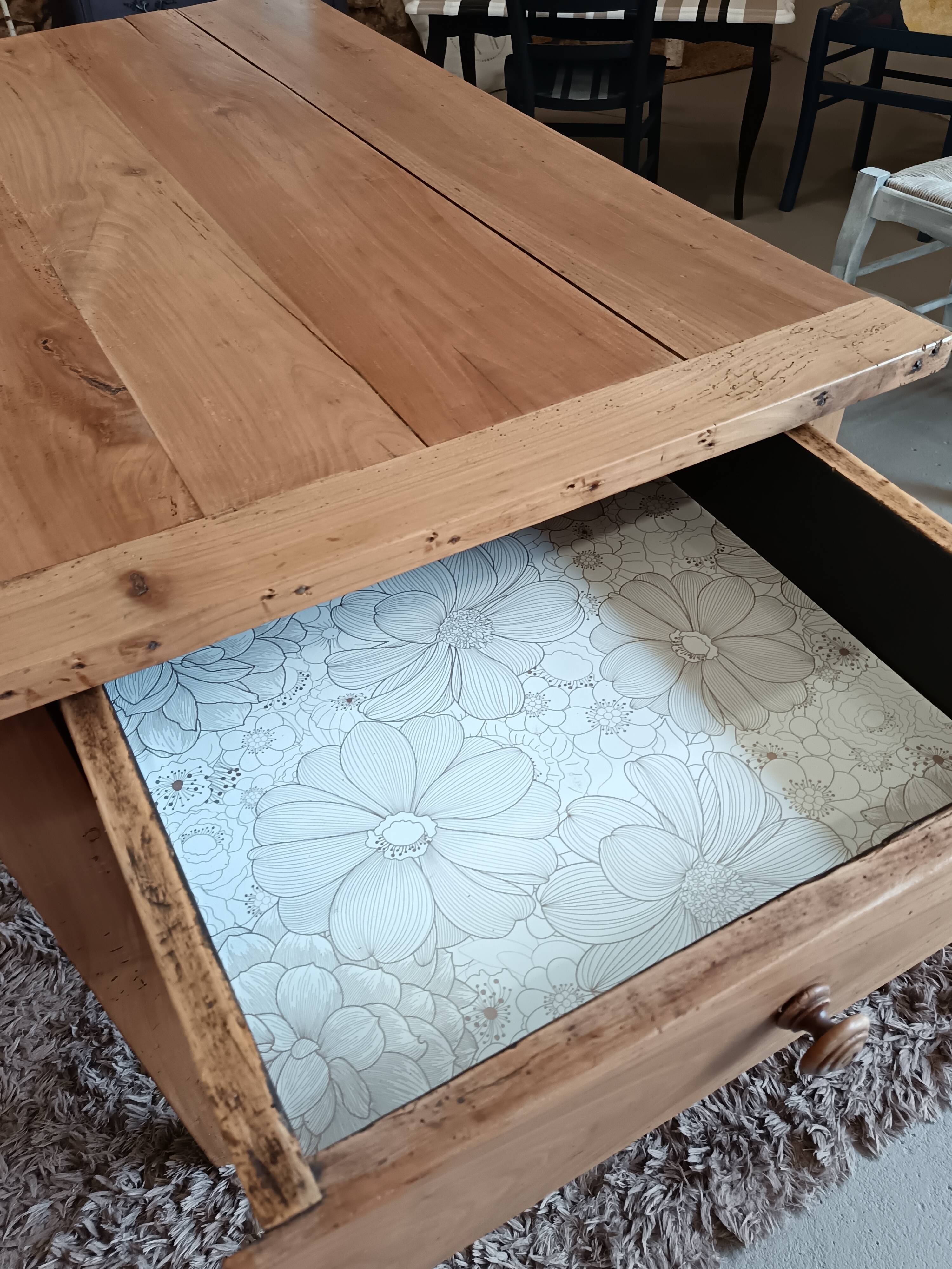 Beautiful farmhouse table - desk