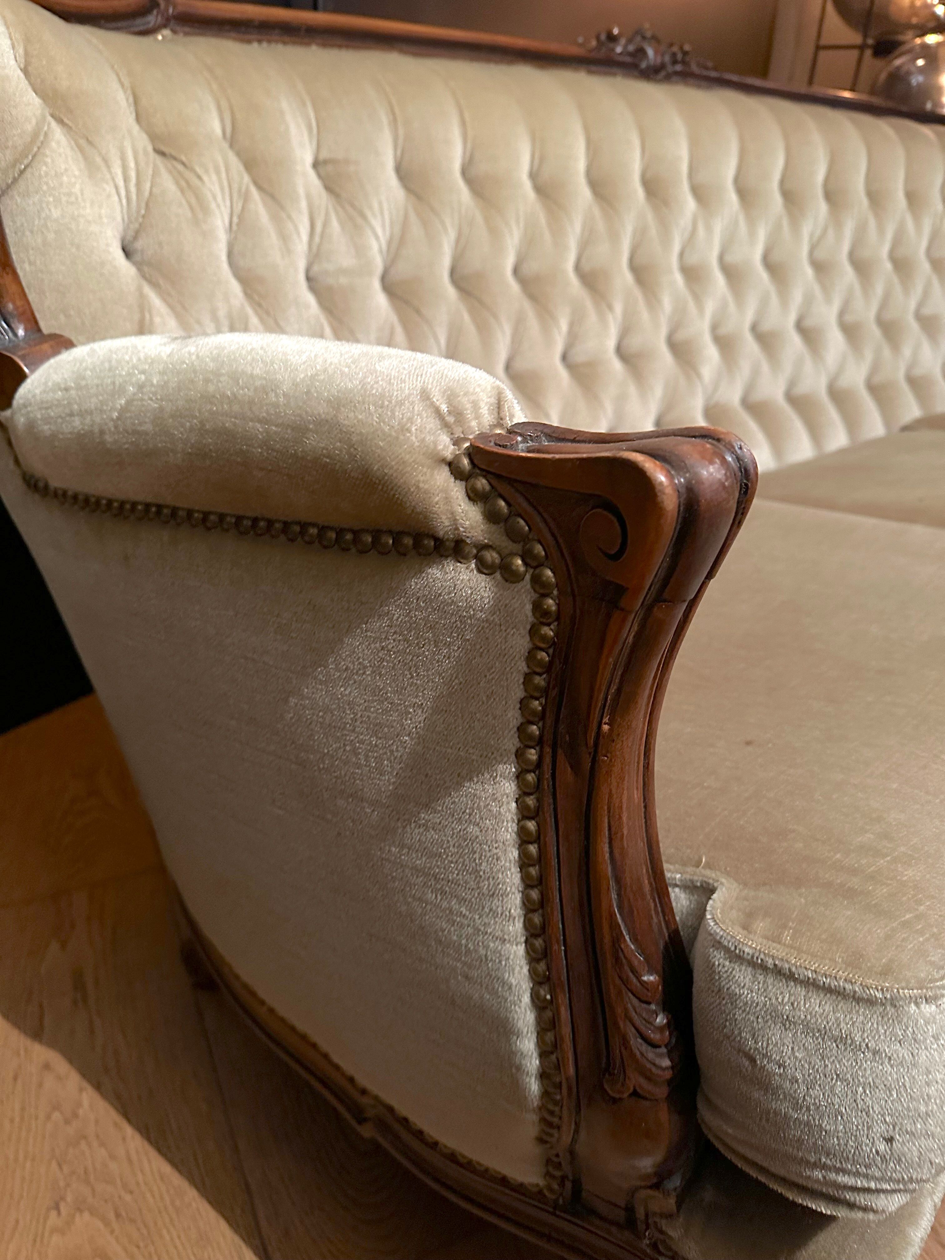 Louis XV velvet sofa from Genoa