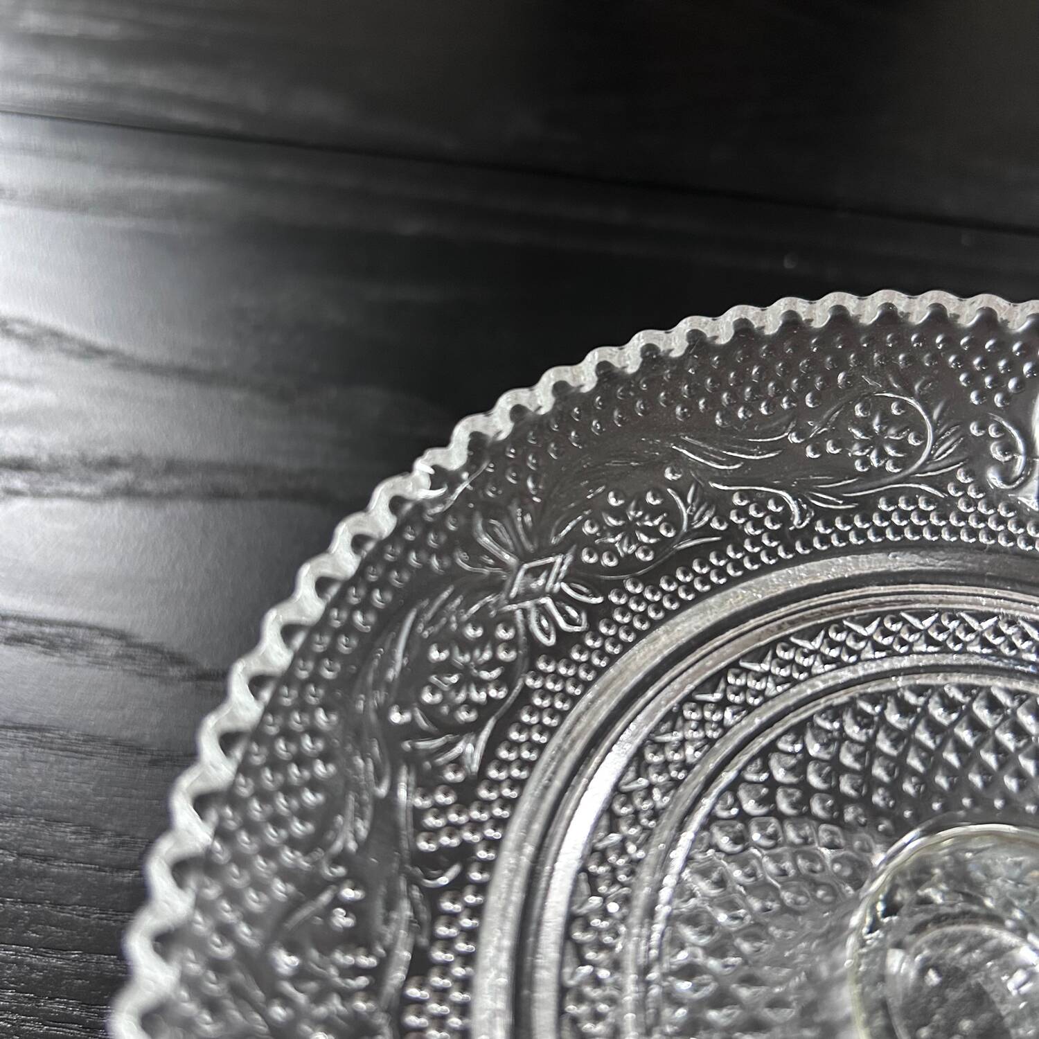 Small footed cookie dish