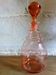 Carafe en verre gravé rose