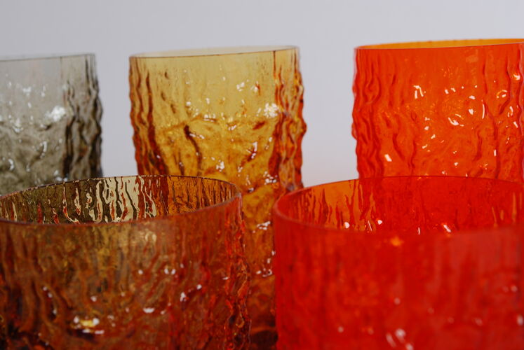 Set verre coloré 'textured bark' par Geoffrey Baxter 60's