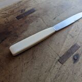 Set of 10 vintage stainless steel and bakelite table knives
