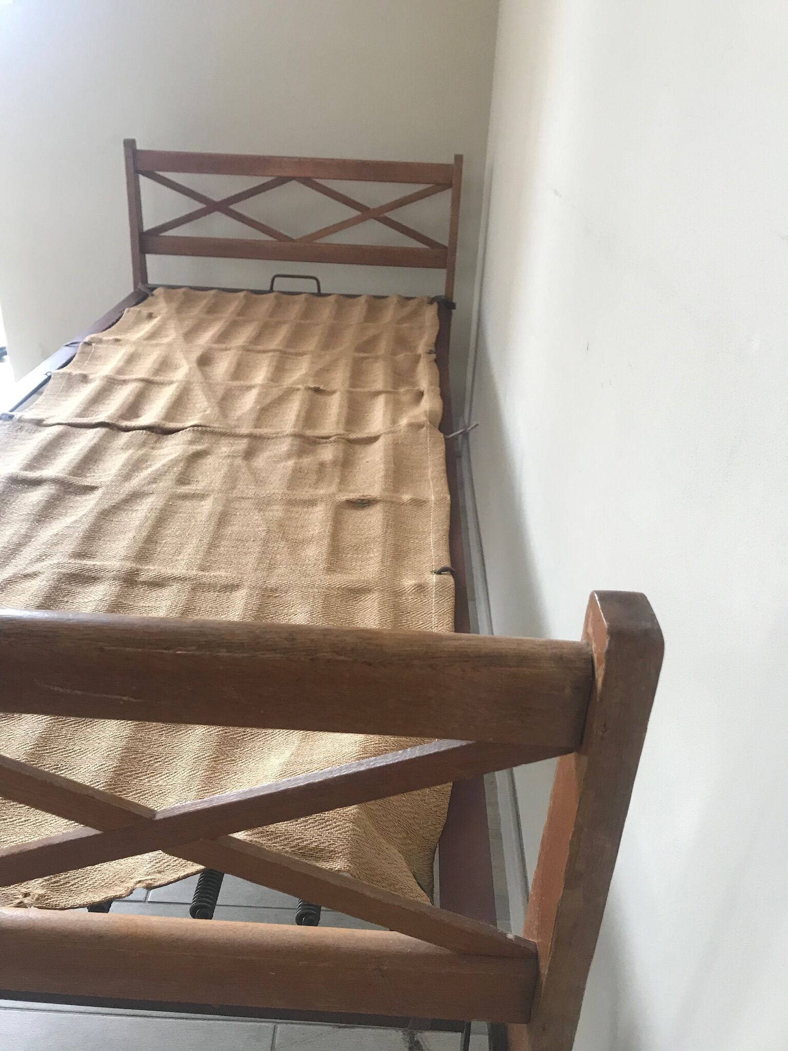 Wood bed Day bed vintage 50s 60s braces